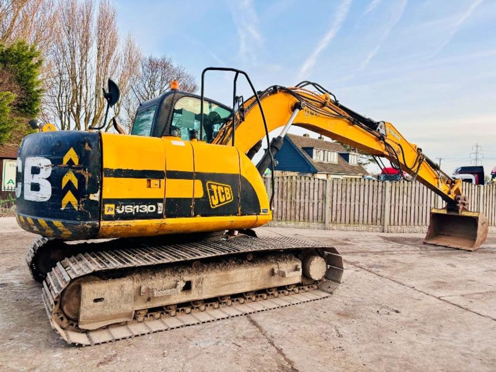 JCB JS130 TRACKED EXCAVATOR C/W QUICK HITCH & BUCKET - Image 8 of 14