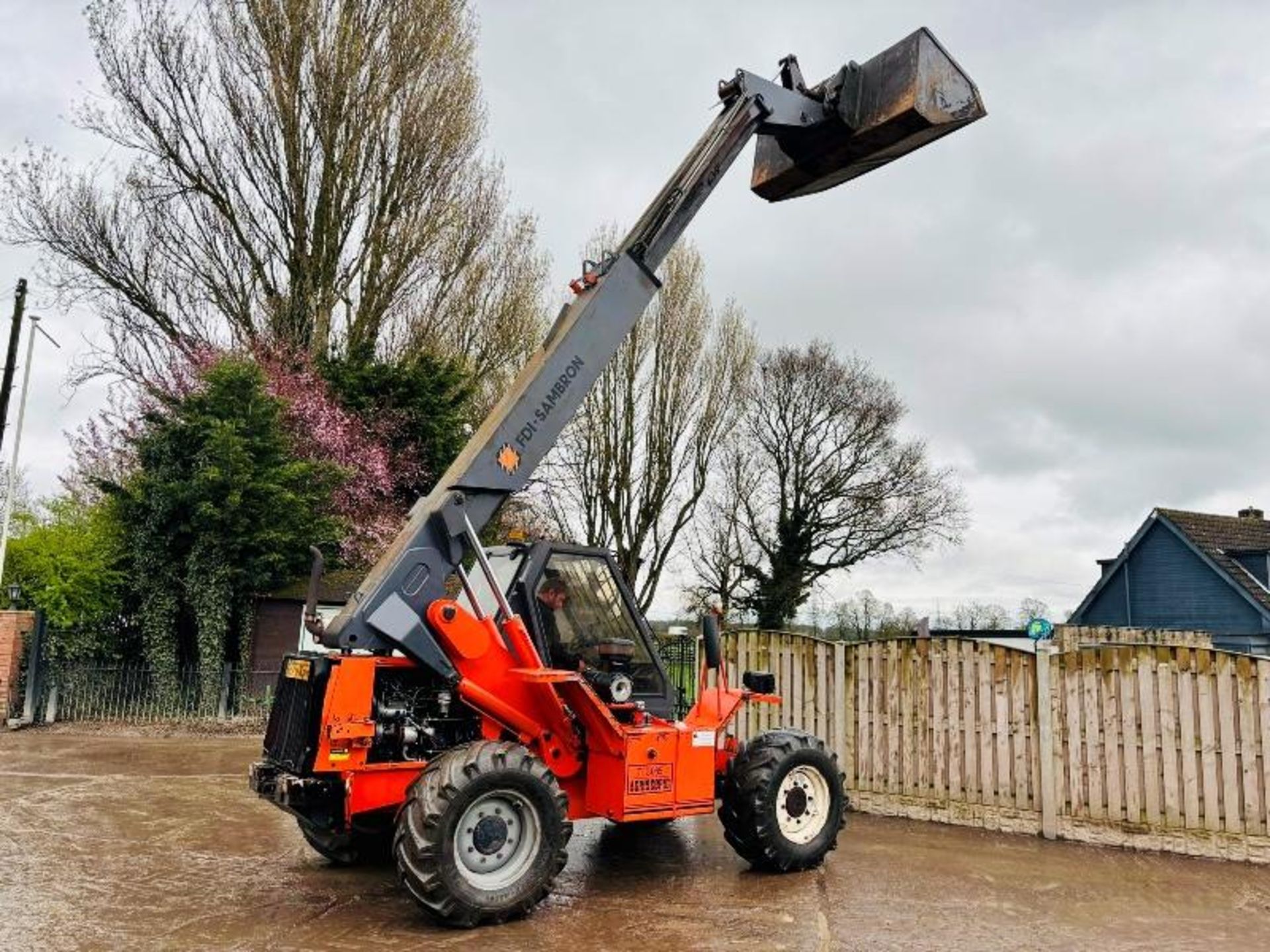 SAMBRON T3065 AGRISCOPIC 4WD TELEHANDLER C/W BUCKET - Image 7 of 15