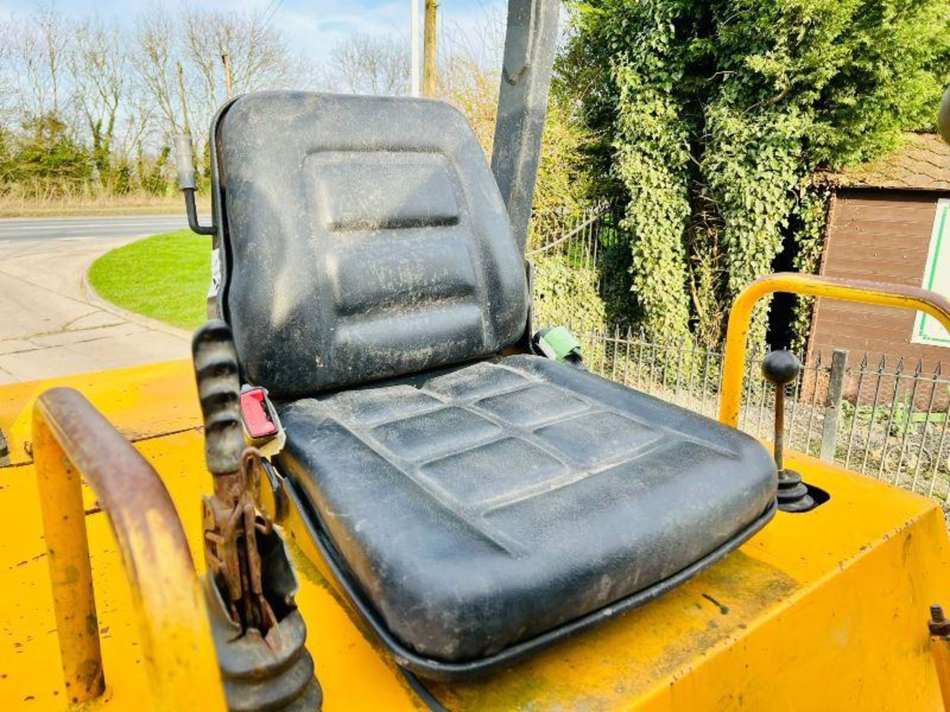 THWAITES 6 TON 4WD SWIVEL TIP DUMPER C/W PERKINS ENGINE - Bild 11 aus 19