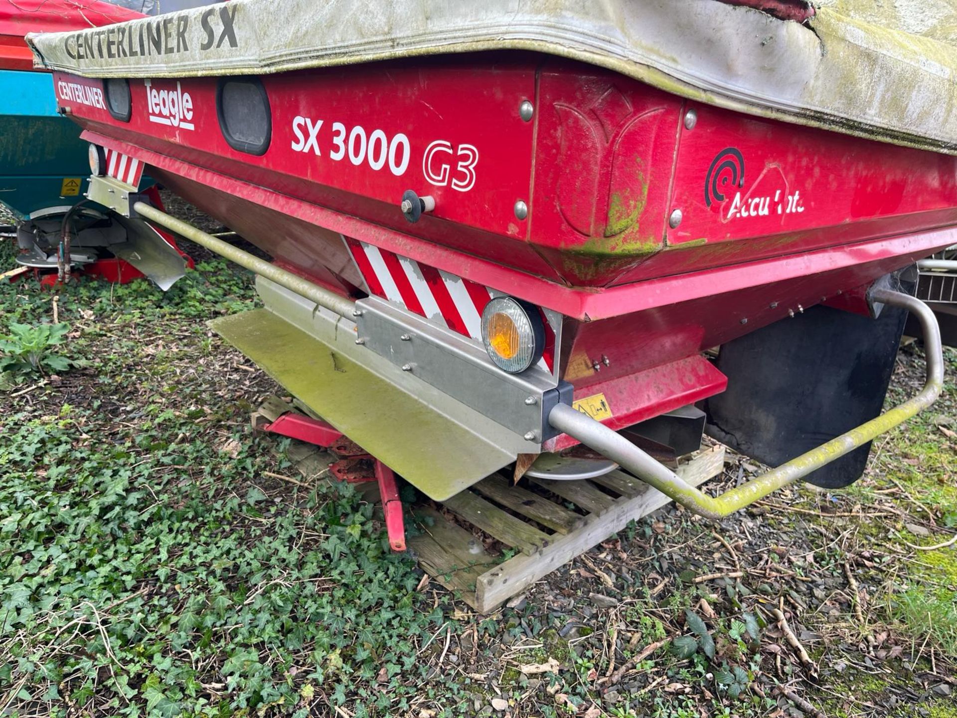 TEAGEL SX3000 FERTILISER SPREADER