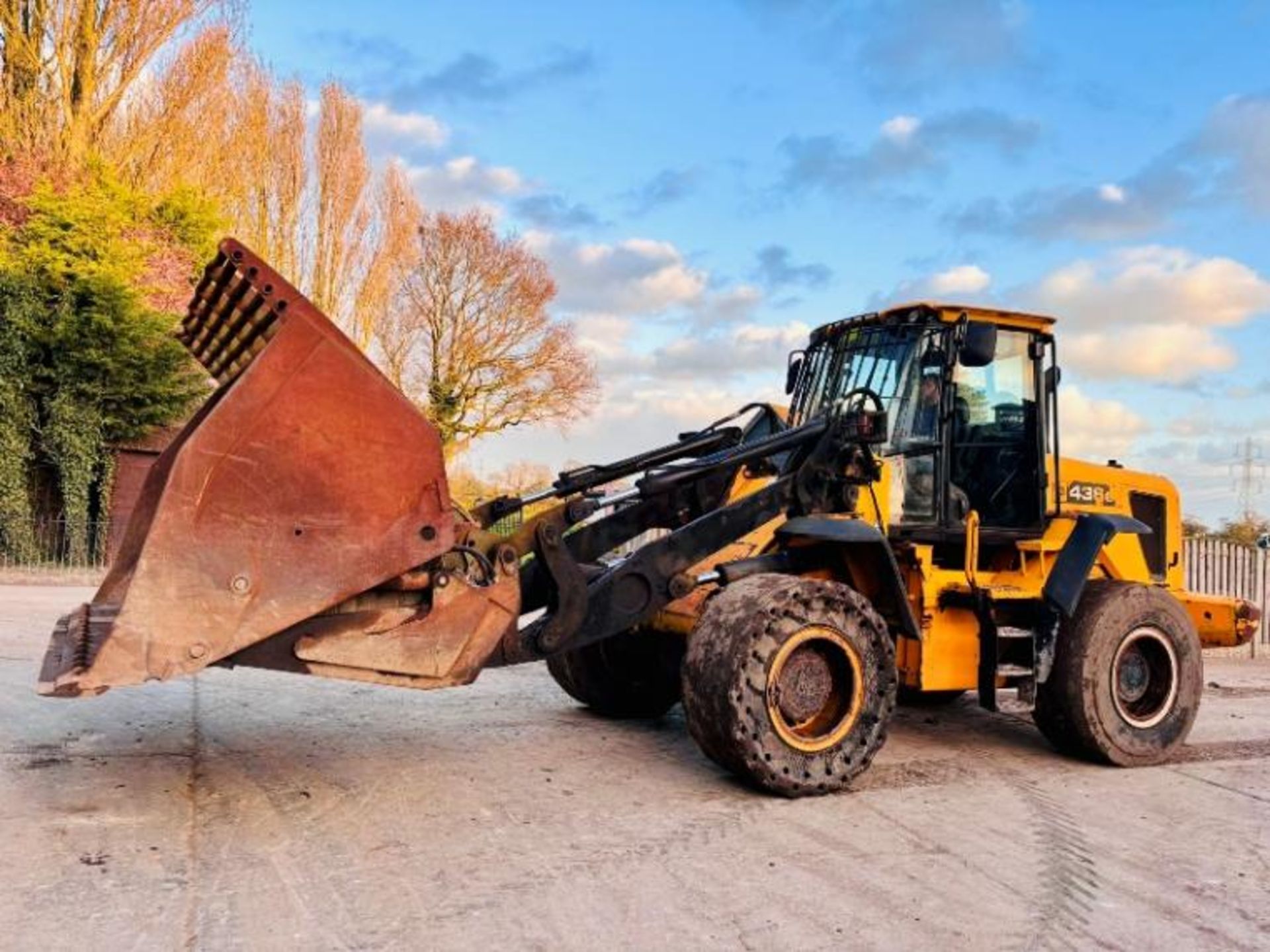 JCB 436E 4WD LOADING SHOVEL C/W TOE TIP BUCKET  - Image 11 of 15