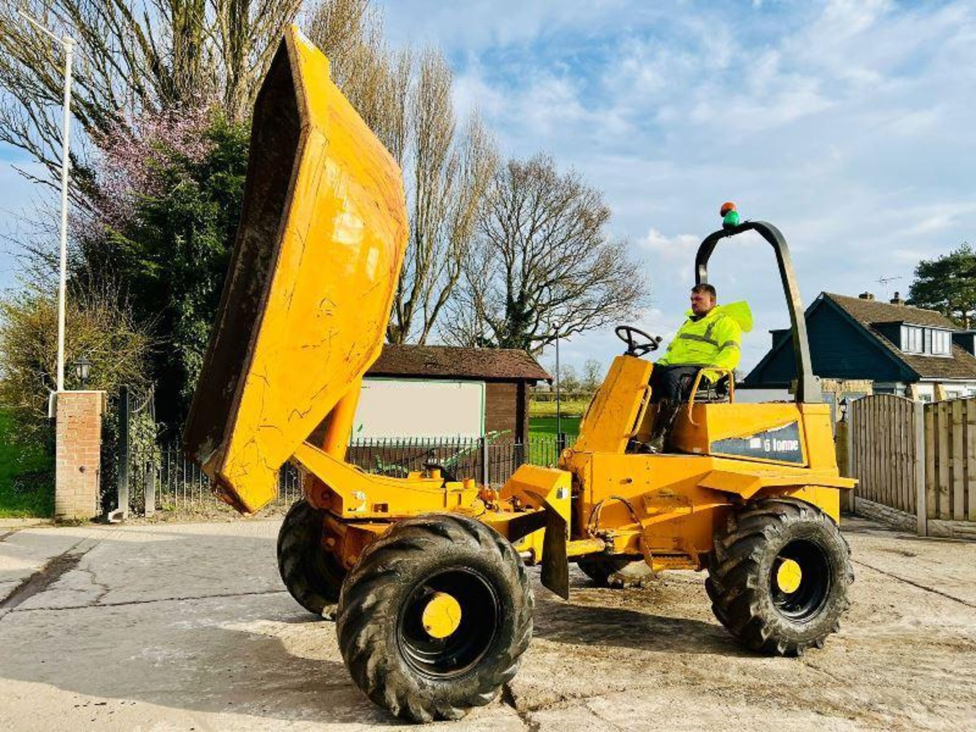 THWAITES 6 TON 4WD SWIVEL TIP DUMPER C/W PERKINS ENGINE - Bild 17 aus 19