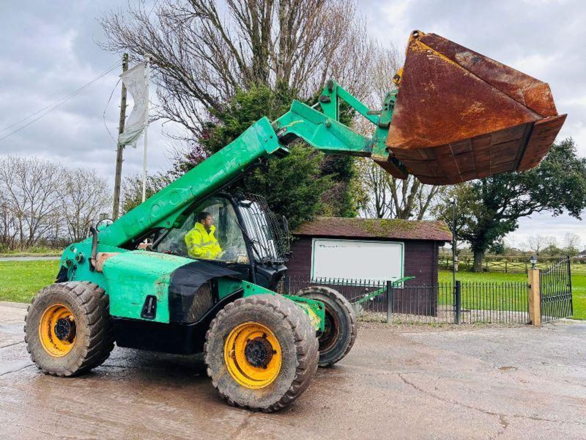 JCB 531-70 4WD TELEHANDLER C/W BUCKET. - Bild 16 aus 17