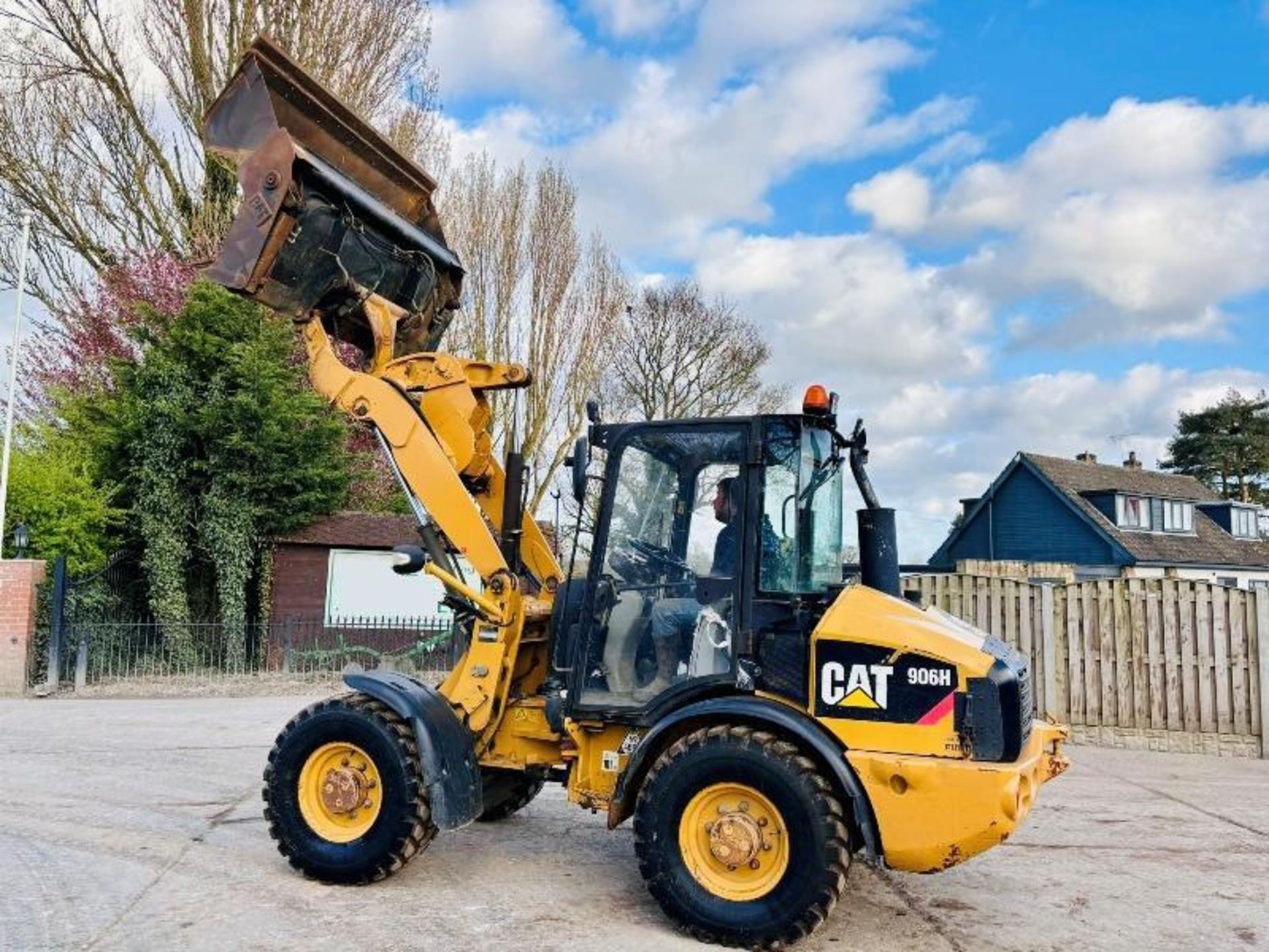 CATERPILLAR 906H LOADING SHOVEL C/W THREE IN ONE BUCKET  - Image 5 of 18