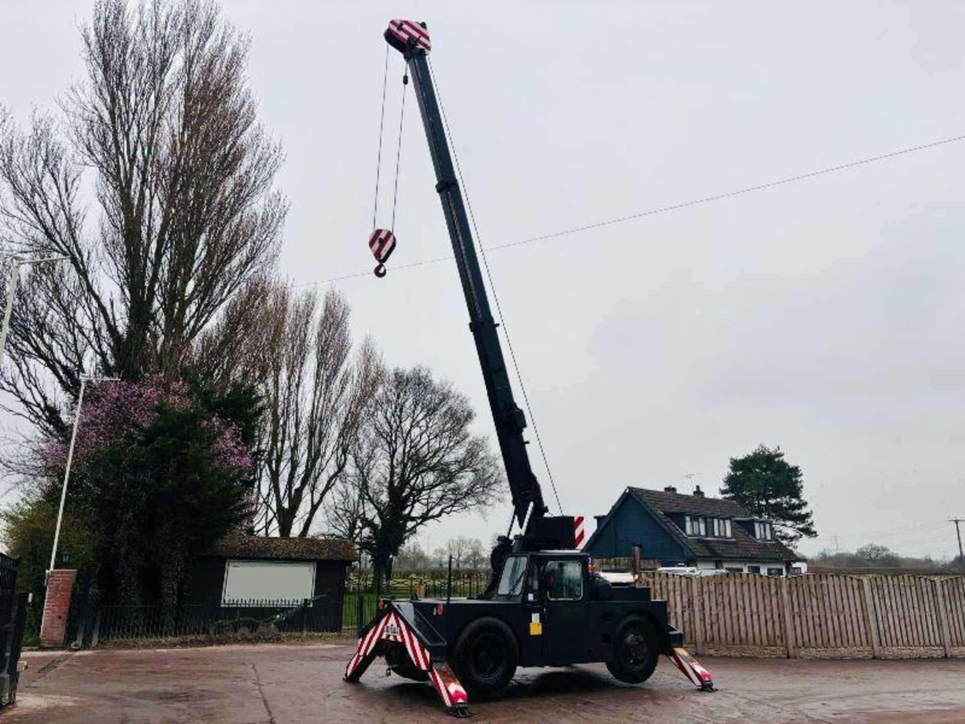 GROVES IND36 MOBILE CRANE C/W DOUBLE PUSH OUT BOOM - Image 5 of 17