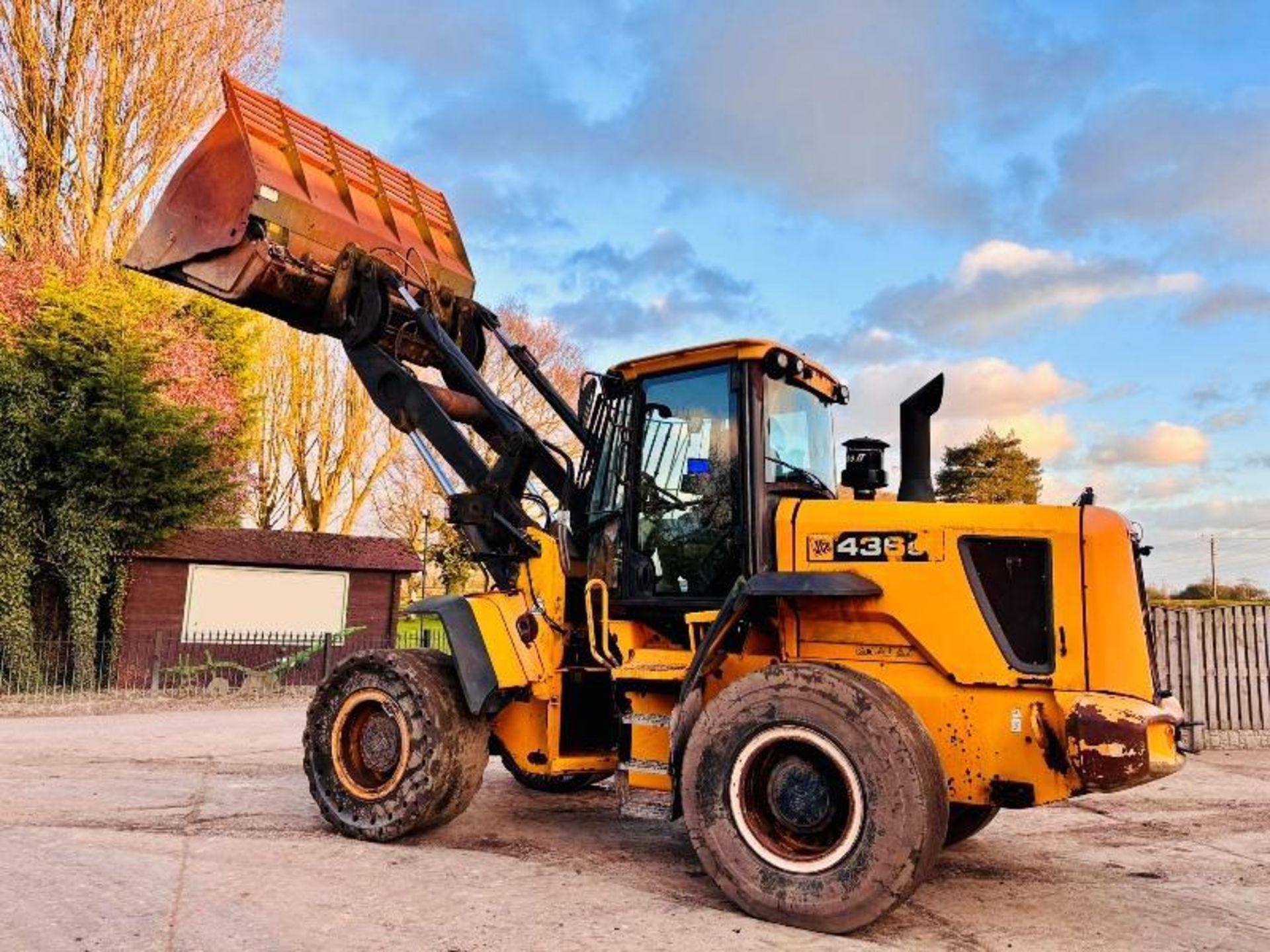 JCB 436E 4WD LOADING SHOVEL C/W TOE TIP BUCKET  - Image 12 of 15