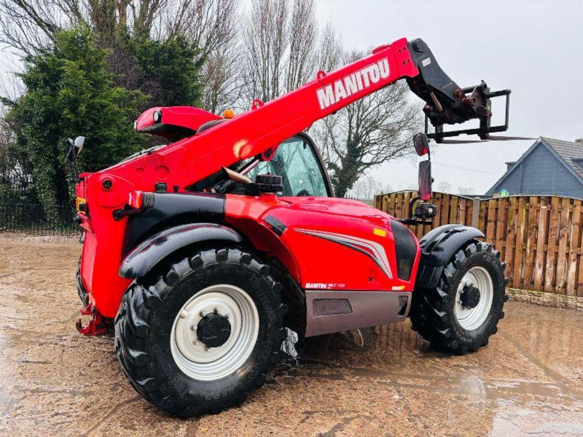 MANITOU MLT735 4WD TELEHANDLER *AG-SPEC, YEAR 2015, 5920 HOURS* C/W PUH - Image 7 of 19