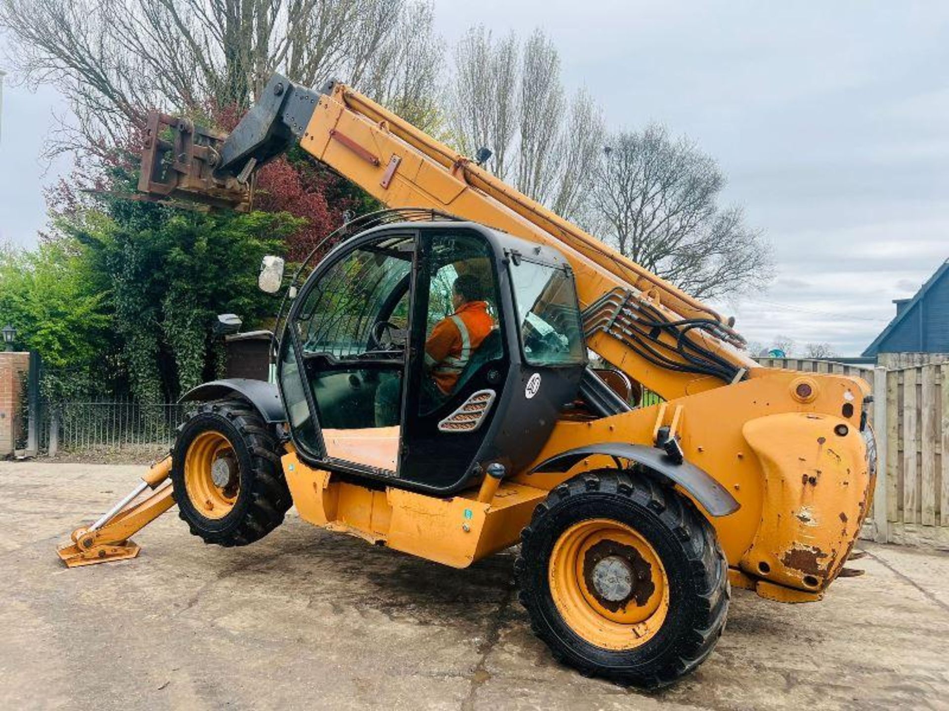 CASE TX170 4WD TELEHANDLER *17 METER REACH* C/W PALLET TINES  - Image 5 of 20