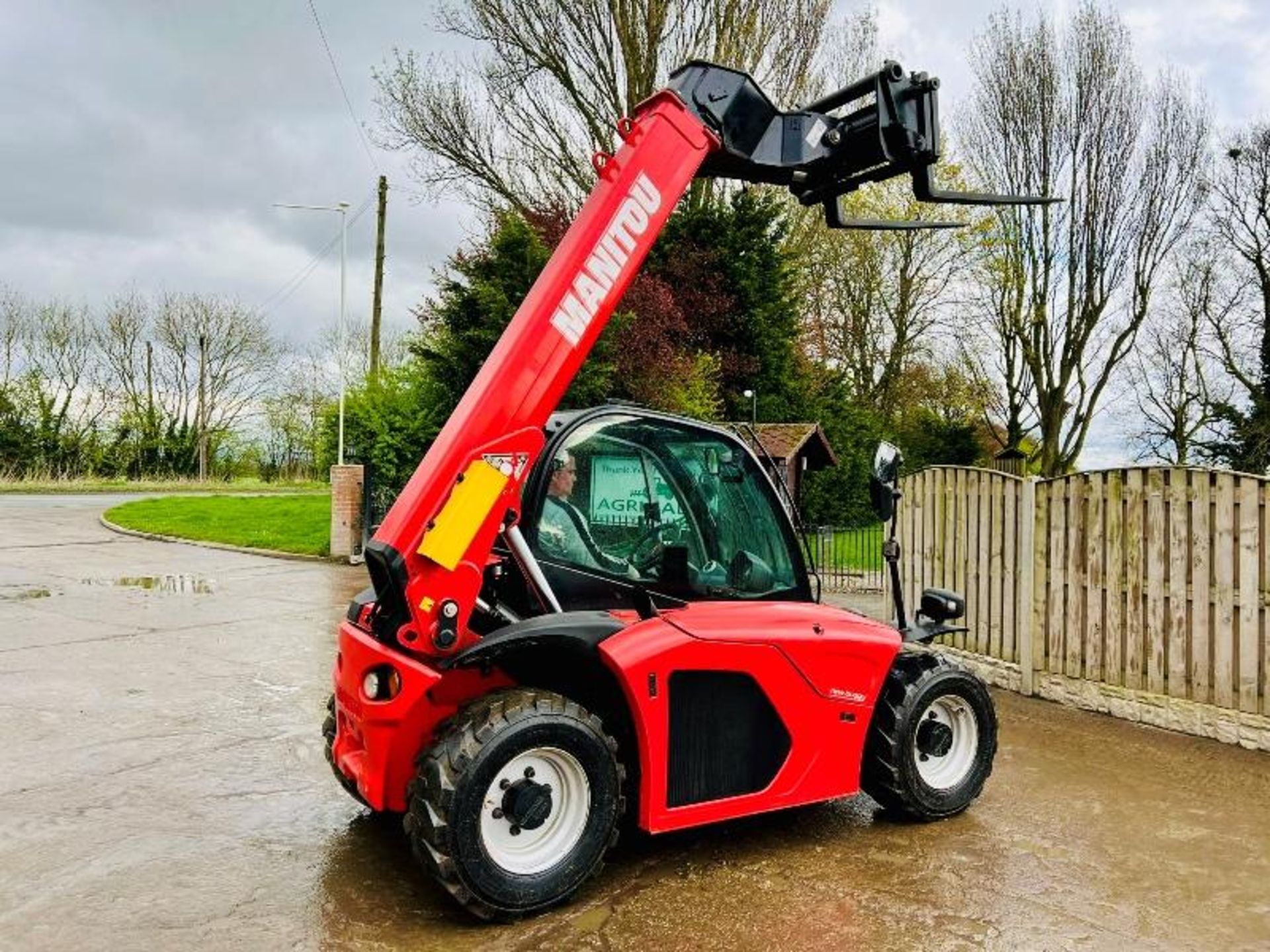 MANITOU MT420 COMFORT TURBO 4WD TELEHANDLER *YEAR 2018* C/W PALLET TINES  - Image 6 of 17