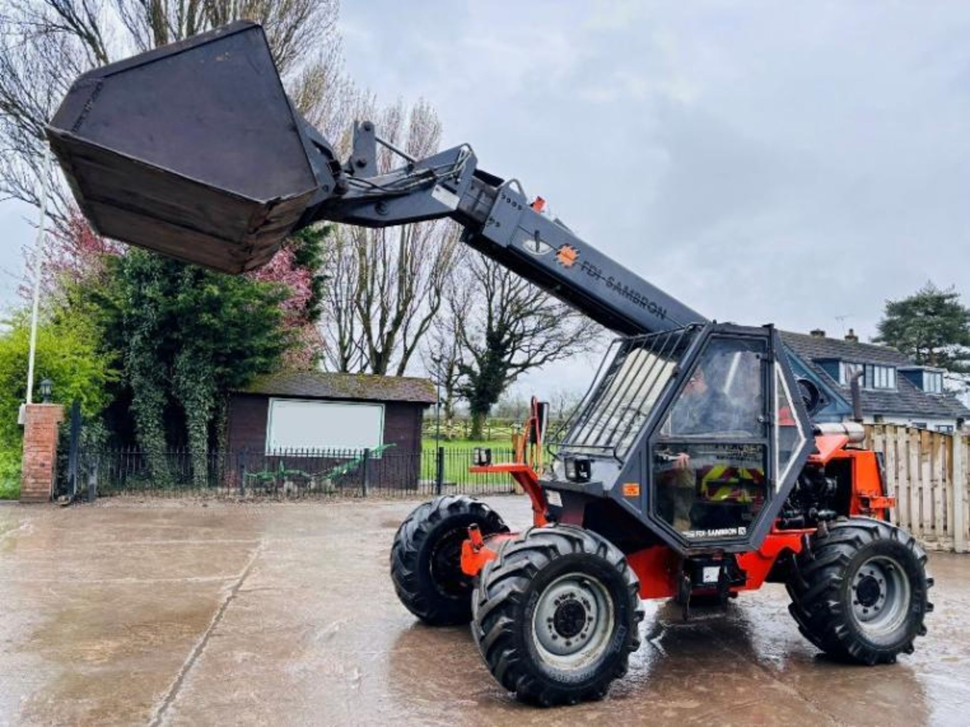 SAMBRON T3065 AGRISCOPIC 4WD TELEHANDLER C/W BUCKET - Image 13 of 15