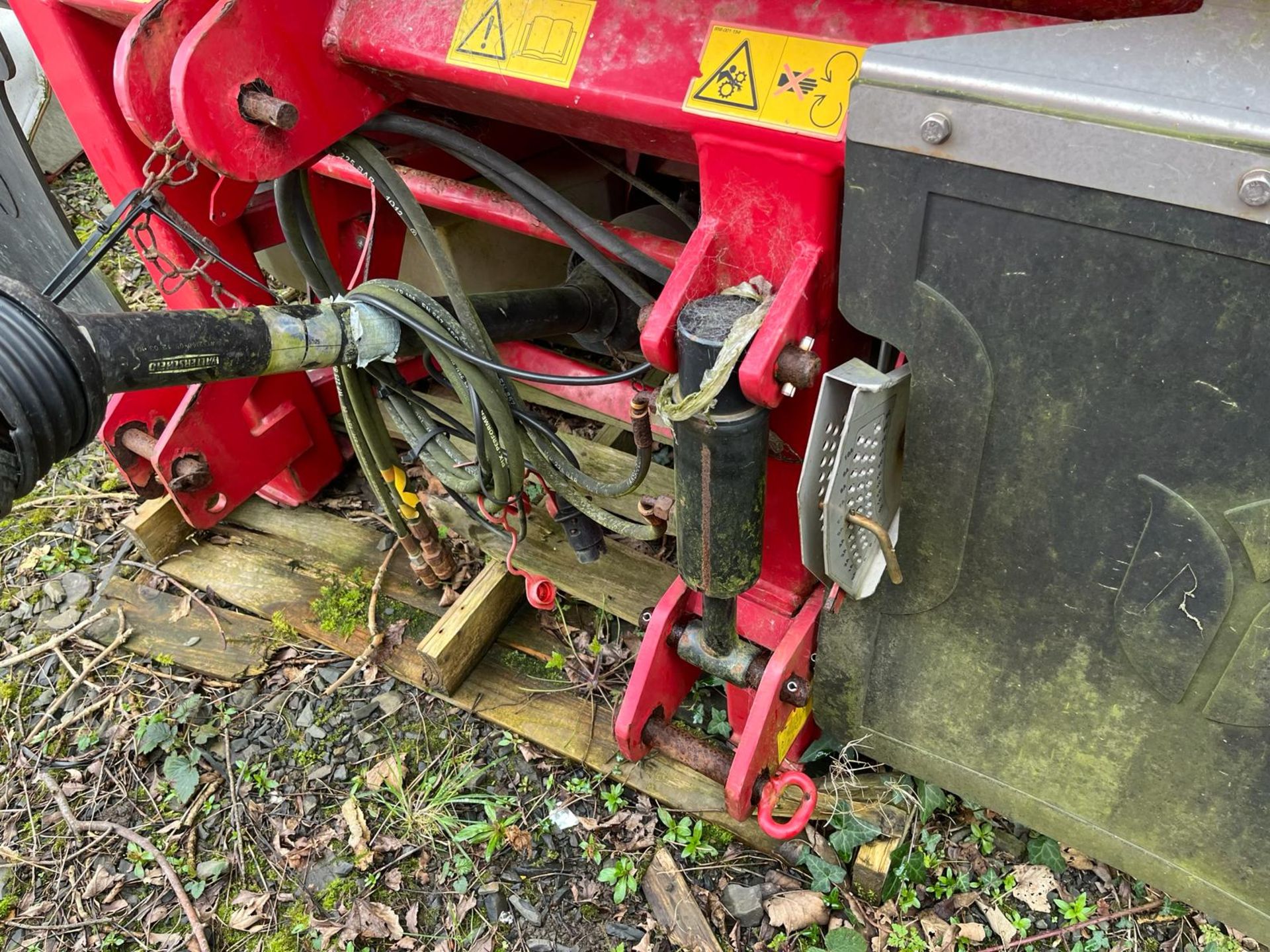 TEAGEL SX3000 FERTILISER SPREADER - Image 3 of 5