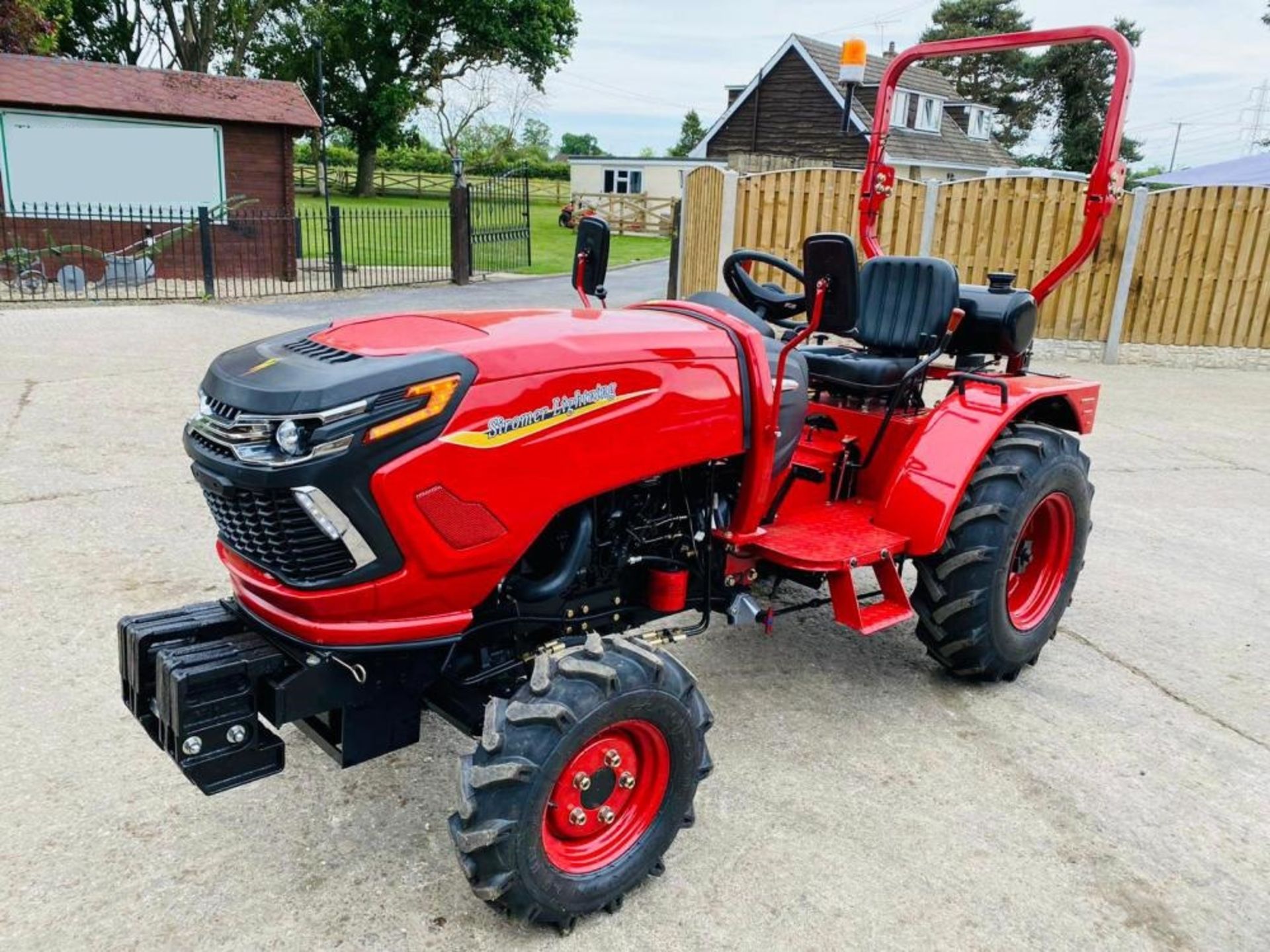 BRAND NEW UNUSED SIROMER LIGHTENING 4WD TRACTOR *YEAR 2021* C/W FRONT WEIGHTS - Image 10 of 15