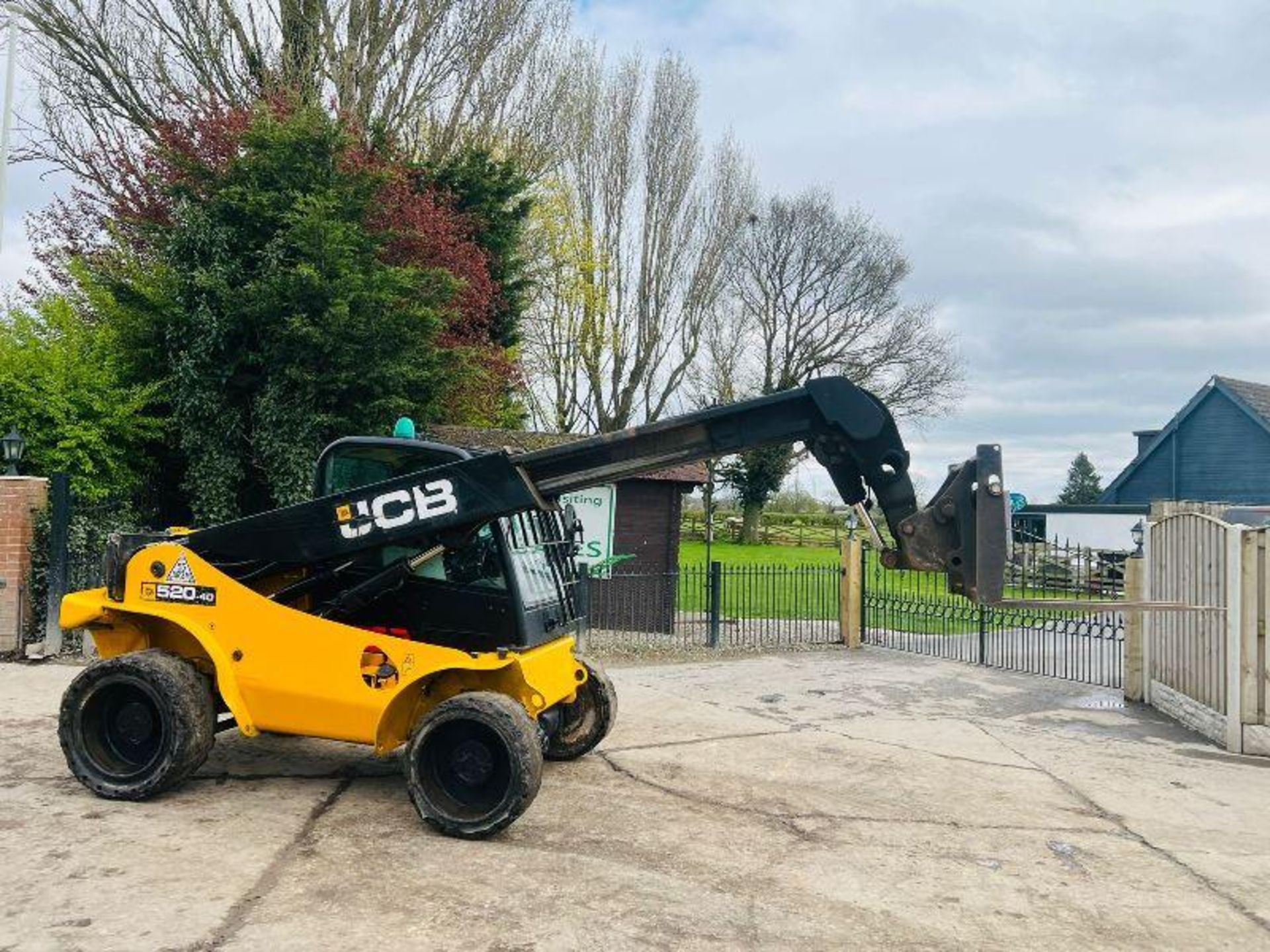 JCB 520-40 4WD TELEHANDLER *YEAR 2017* C/W PALLET TINES - Bild 13 aus 18