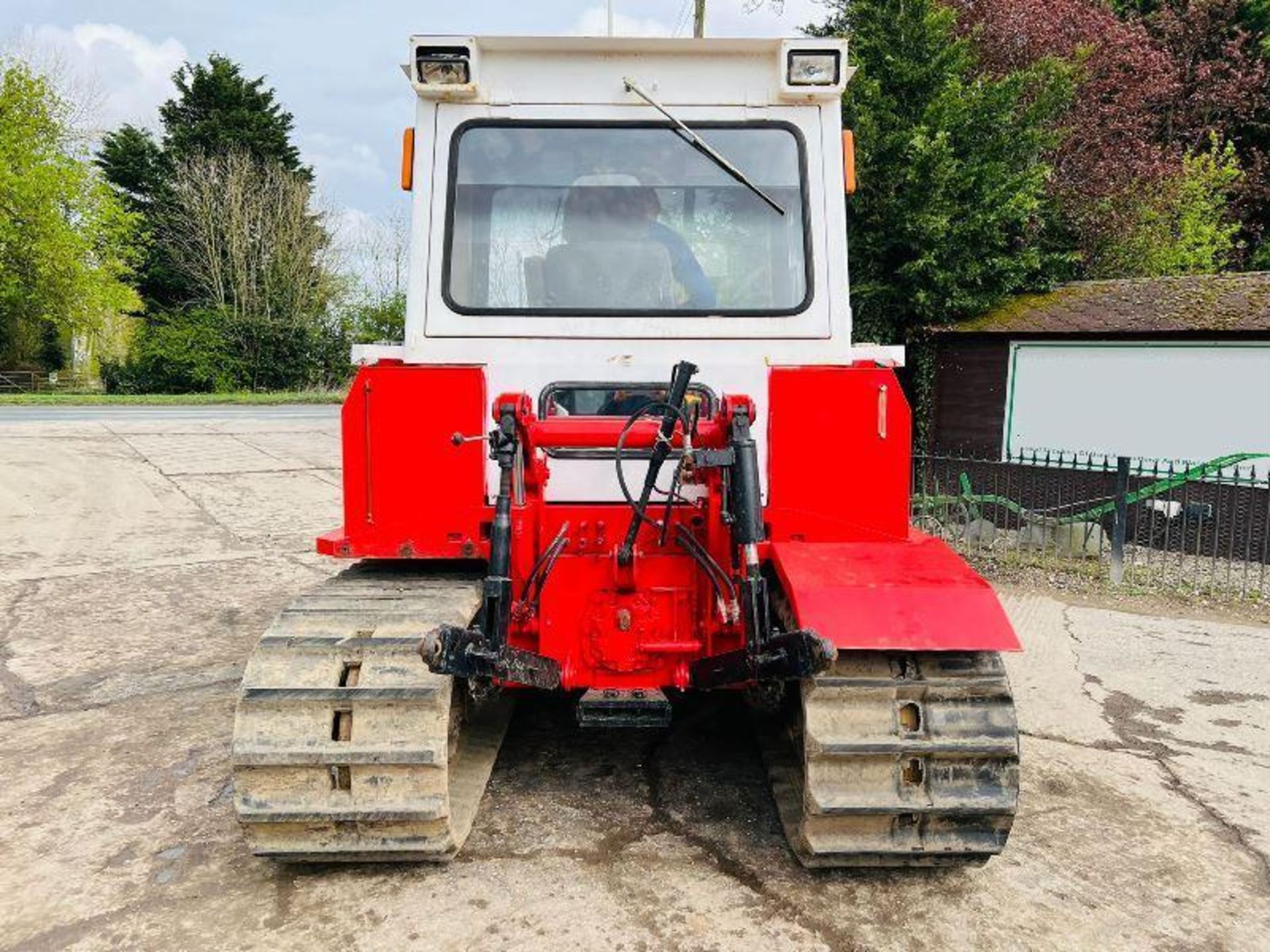 MITSUBISHI MT-140 TRACKED TRACTOR *3971 HOURS* C/W FRONT LINKAGE  - Image 17 of 19