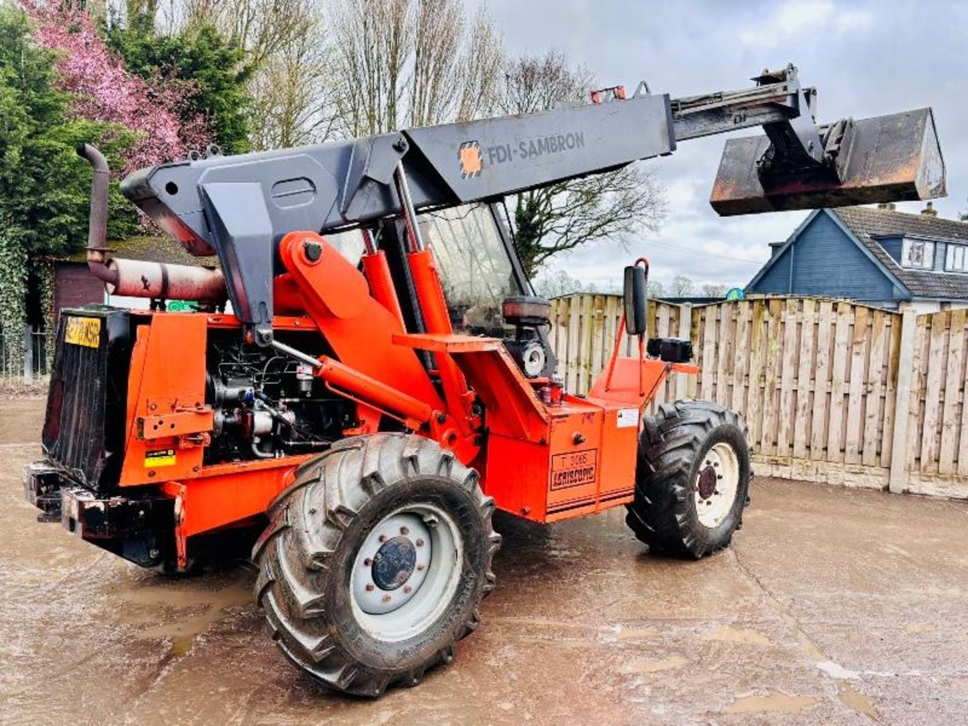 SAMBRON T3065 AGRISCOPIC 4WD TELEHANDLER C/W BUCKET - Image 10 of 15