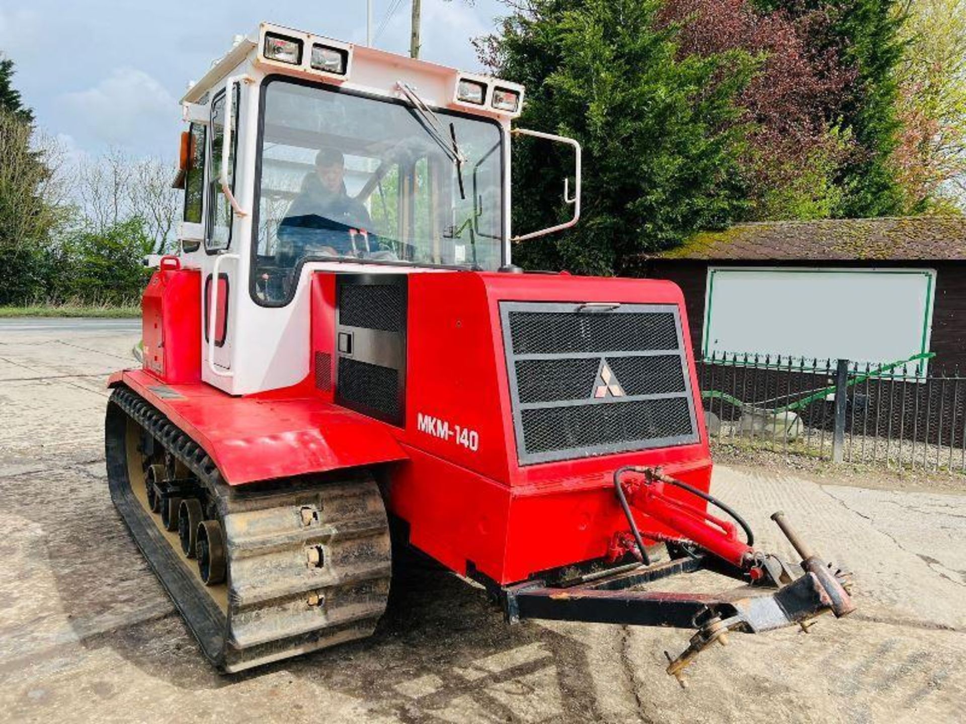 MITSUBISHI MT-140 TRACKED TRACTOR *3971 HOURS* C/W FRONT LINKAGE  - Image 2 of 19