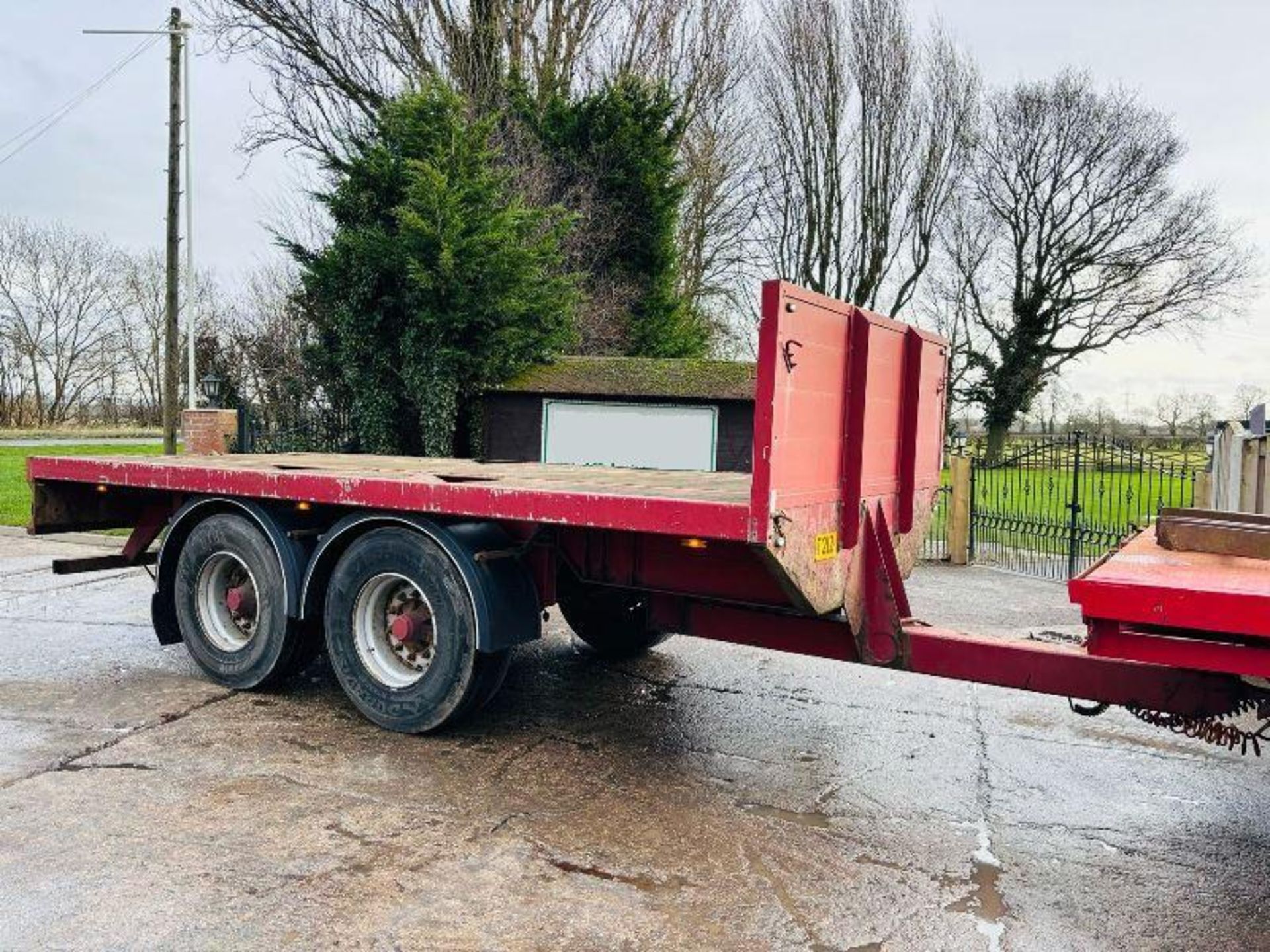 ABEL DEMOUNTABLE TWIN AXLE DRAG TRAILER ON AIR