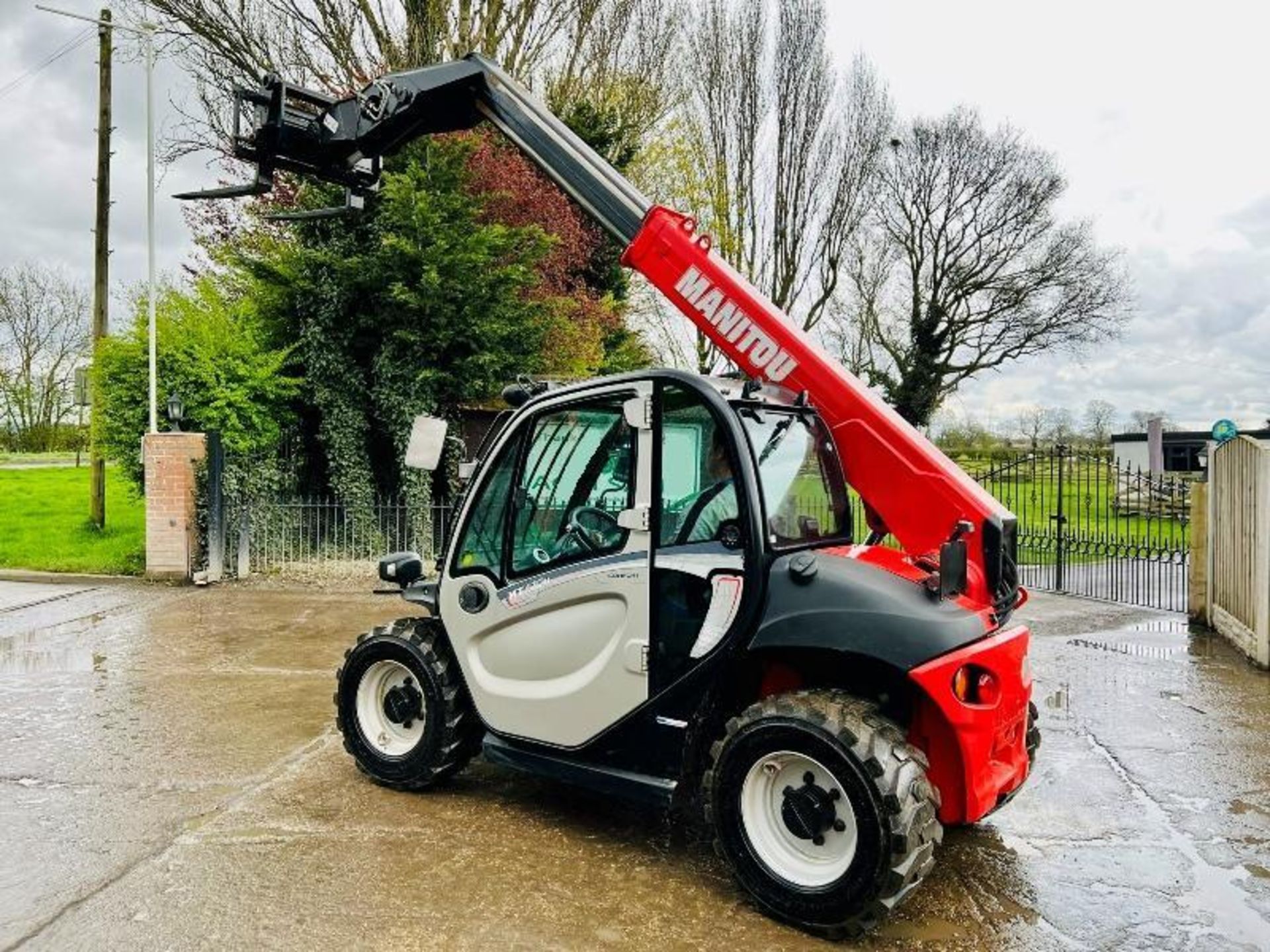 MANITOU MT420 COMFORT TURBO 4WD TELEHANDLER *YEAR 2018* C/W PALLET TINES - Bild 3 aus 17