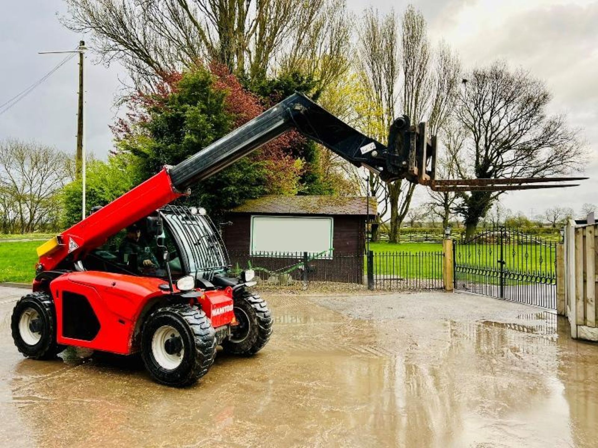 MANITOU MT420 COMFORT TURBO 4WD TELEHANDLER *YEAR 2017, 1772 HOURS* C/W PALLET TINES - Image 5 of 19