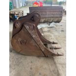 DIGGER BUCKET - 560B, 430PG, 80 PINS