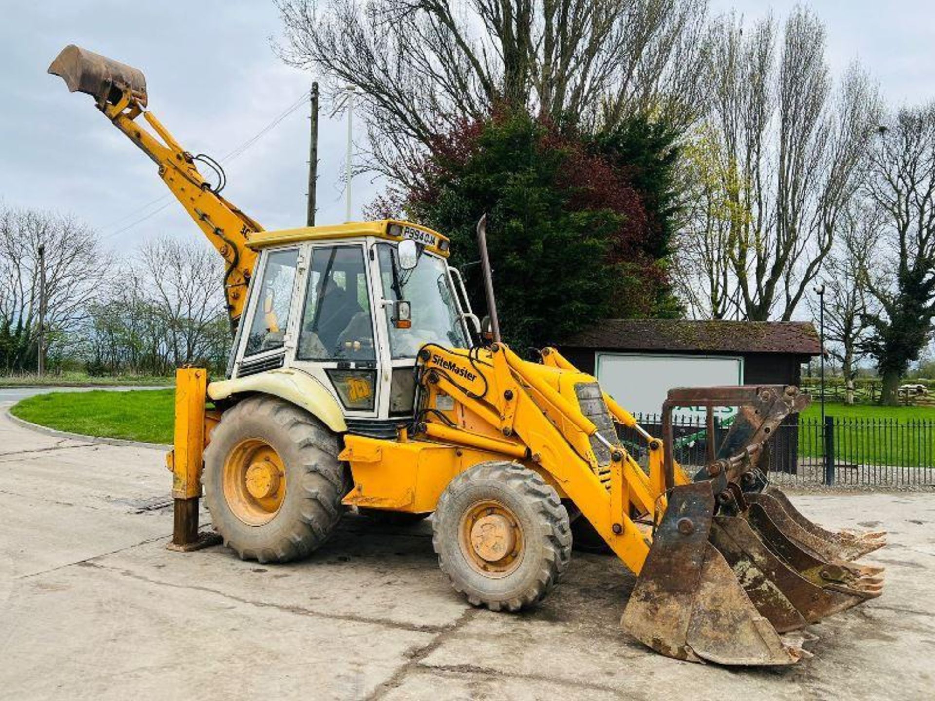 JCB 3CX 4WD PROJECT 8 BACKHOE DIGGER C/W EXTENDING DIG - Image 3 of 19