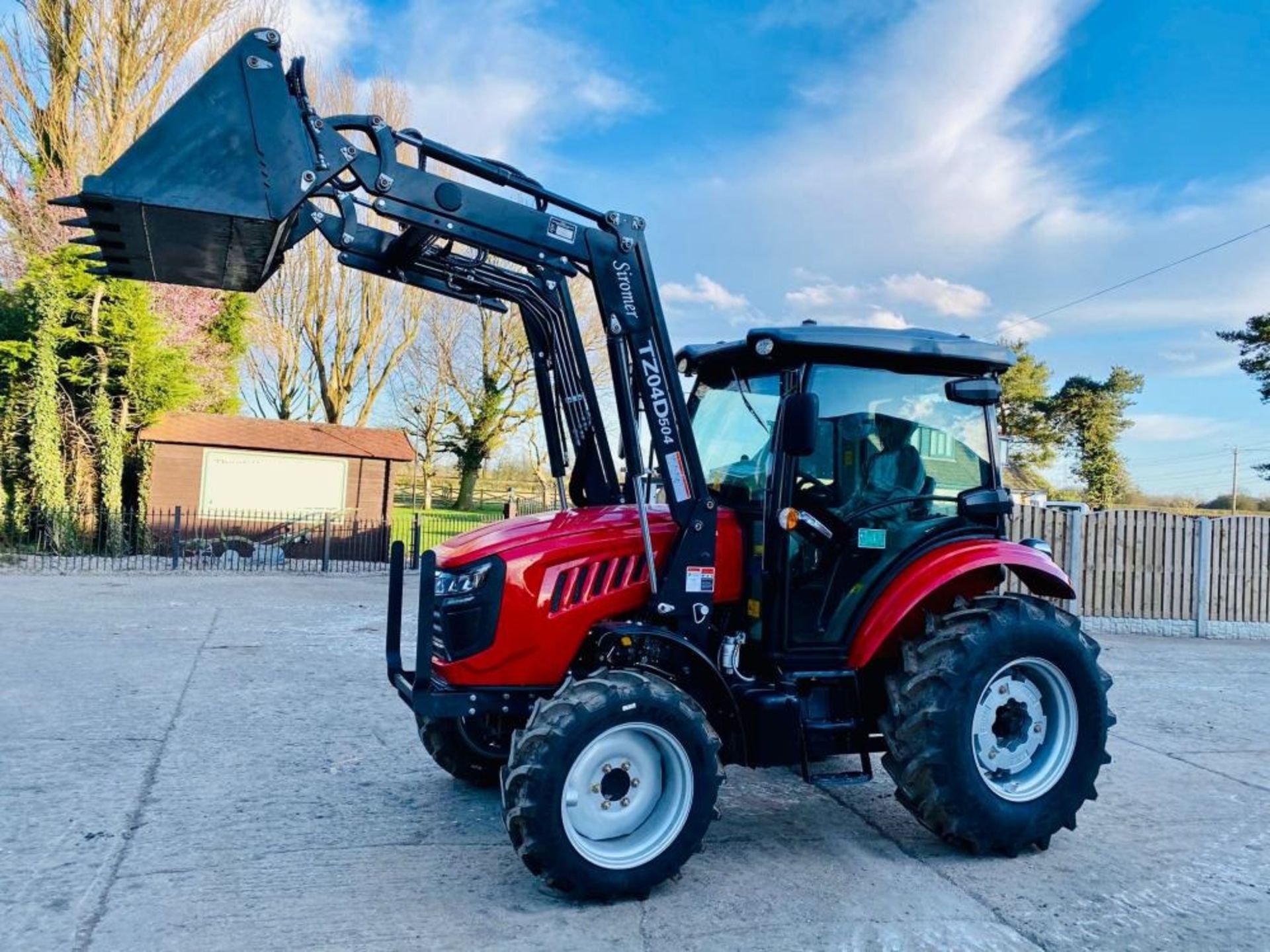 BRAND NEW SIROMER 504 4WD TRACTOR WITH SYNCHRO CAB AND LOADER - Image 8 of 18