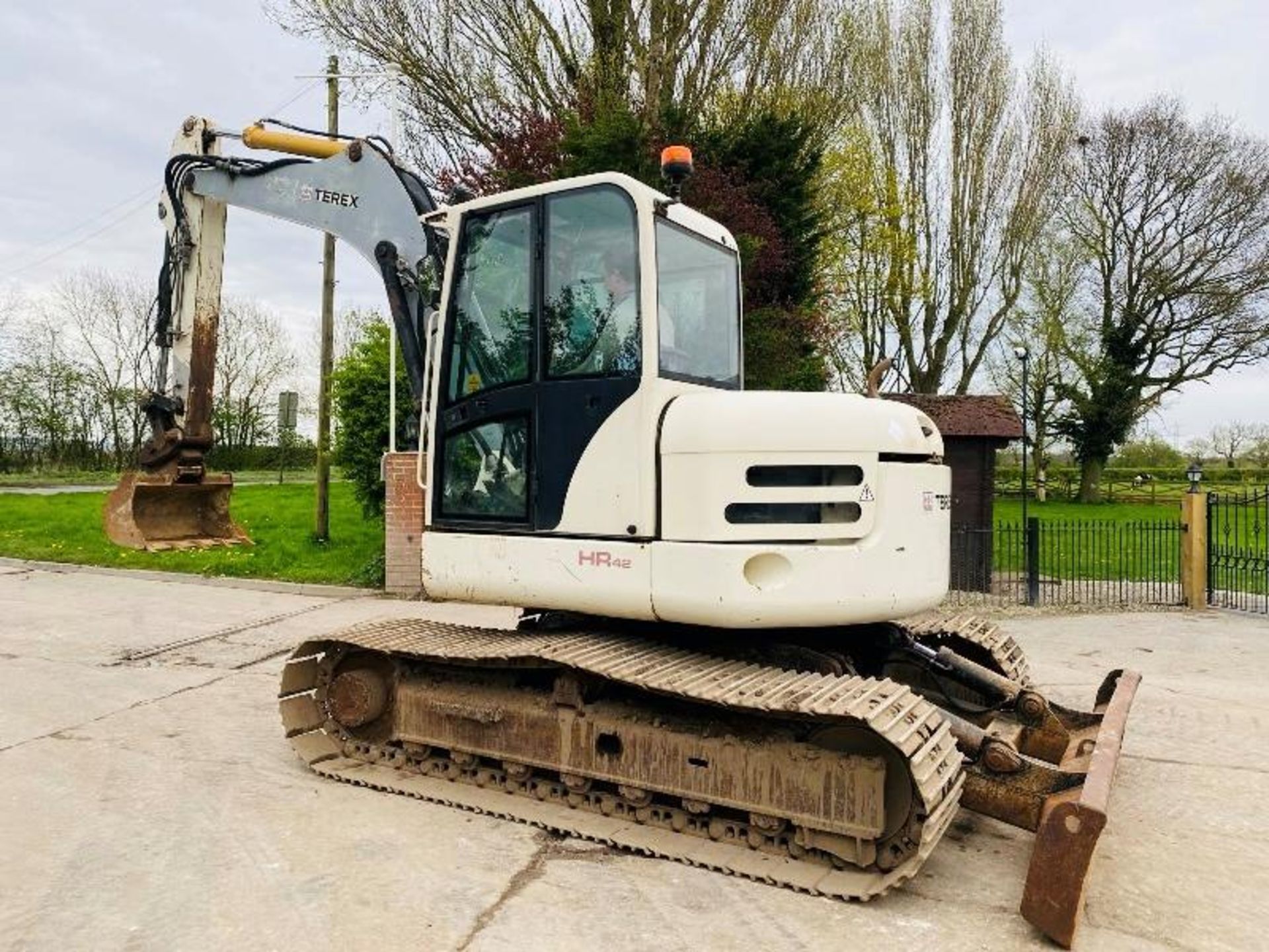 TEREX HR42 EXCAVATOR *ZERO SWING* C/W QUICK HITCH & BUCKET - Bild 13 aus 17