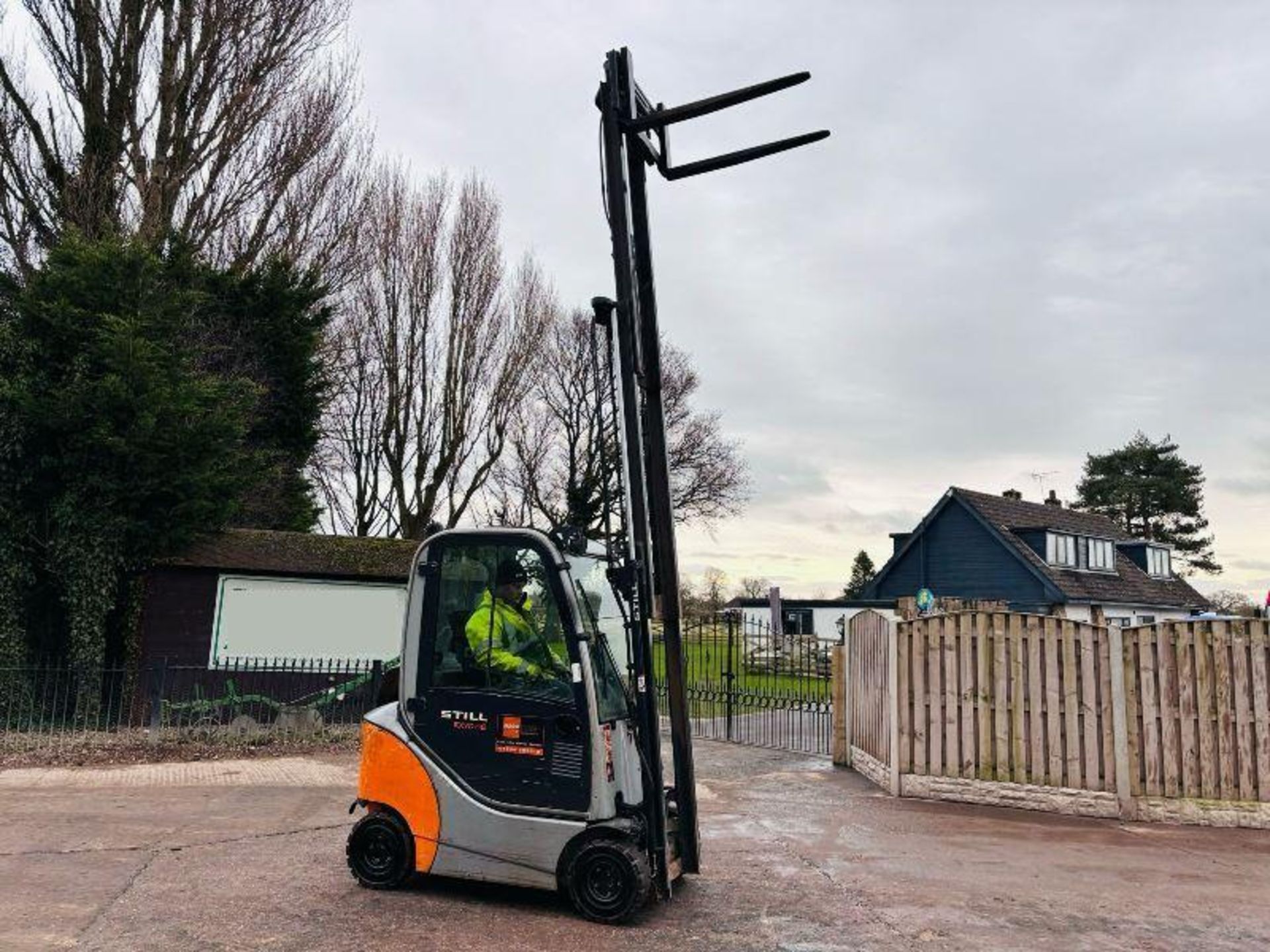 STILL RX70-16 DIESEL FORKLIFT *YEAR 2016* C/W SIDE SHIFT - Image 11 of 14