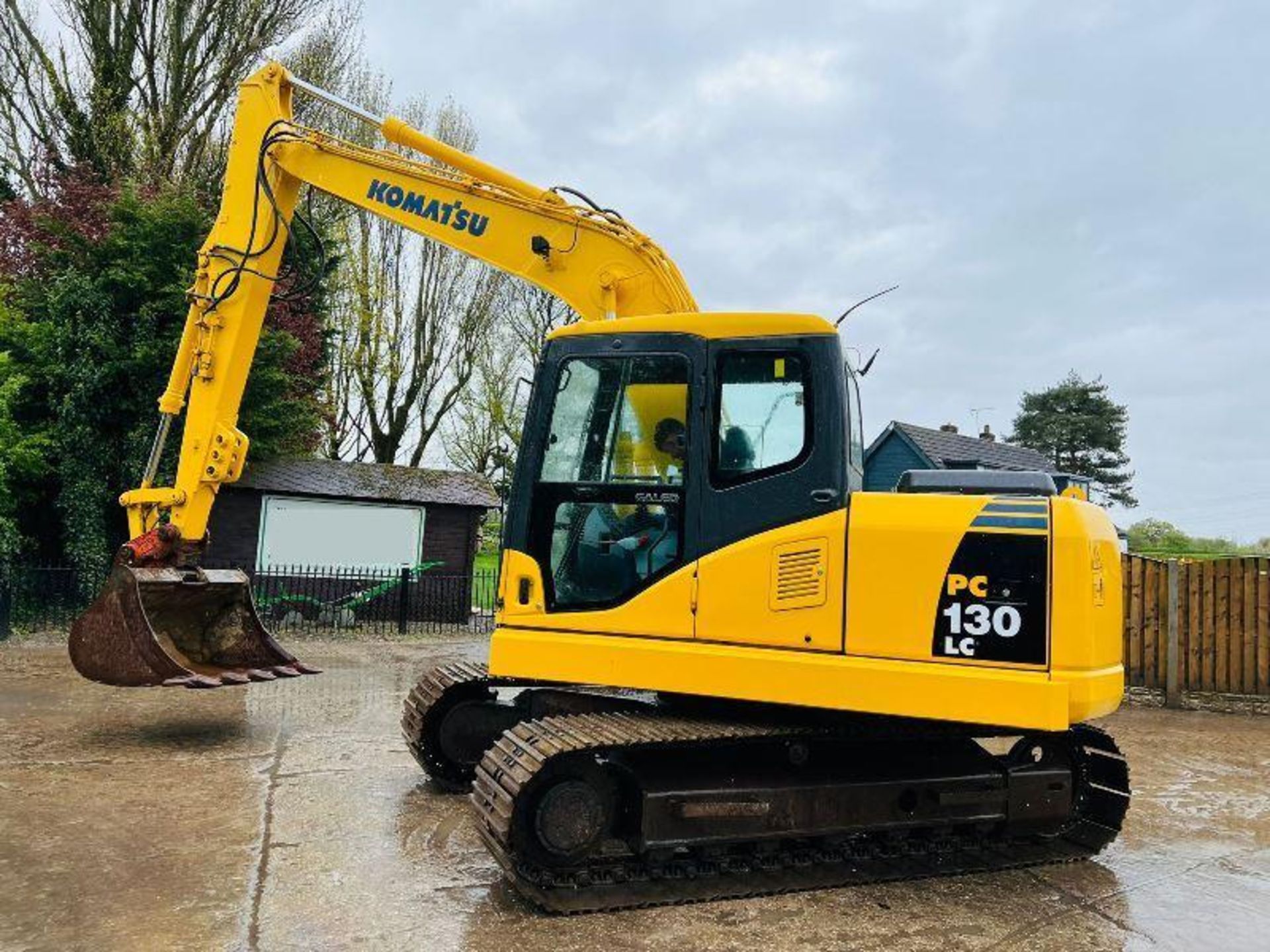 KOMATSU PC130 TRACKED EXCAVATOR C/W QUICK HITCH & BUCKET - Image 7 of 20