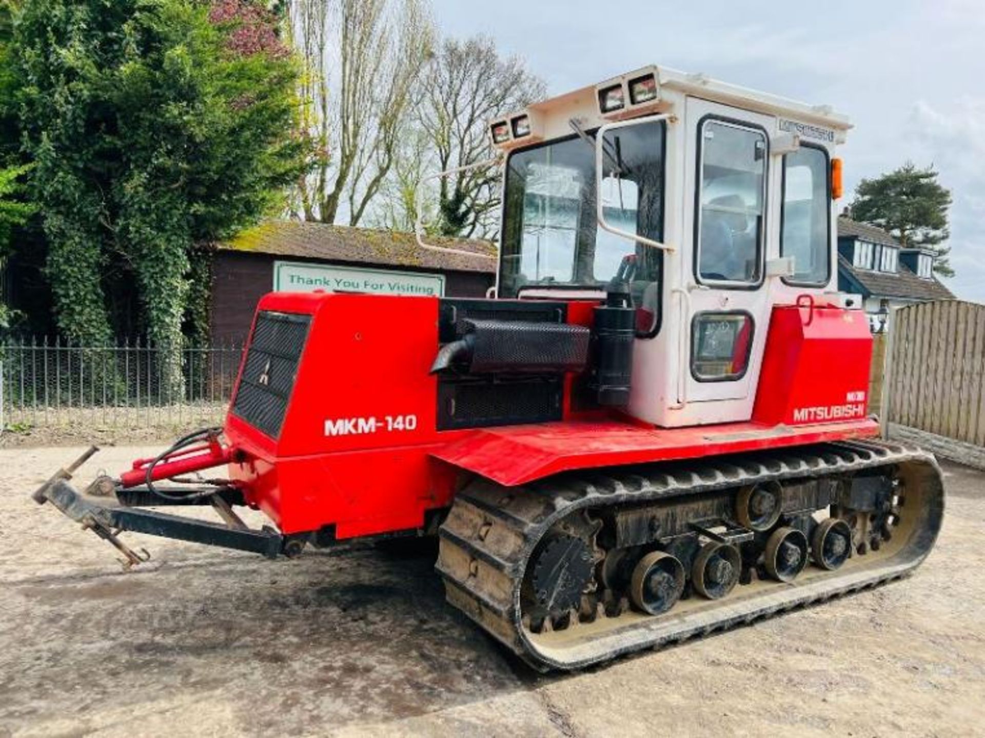 MITSUBISHI MT-140 TRACKED TRACTOR *3971 HOURS* C/W FRONT LINKAGE