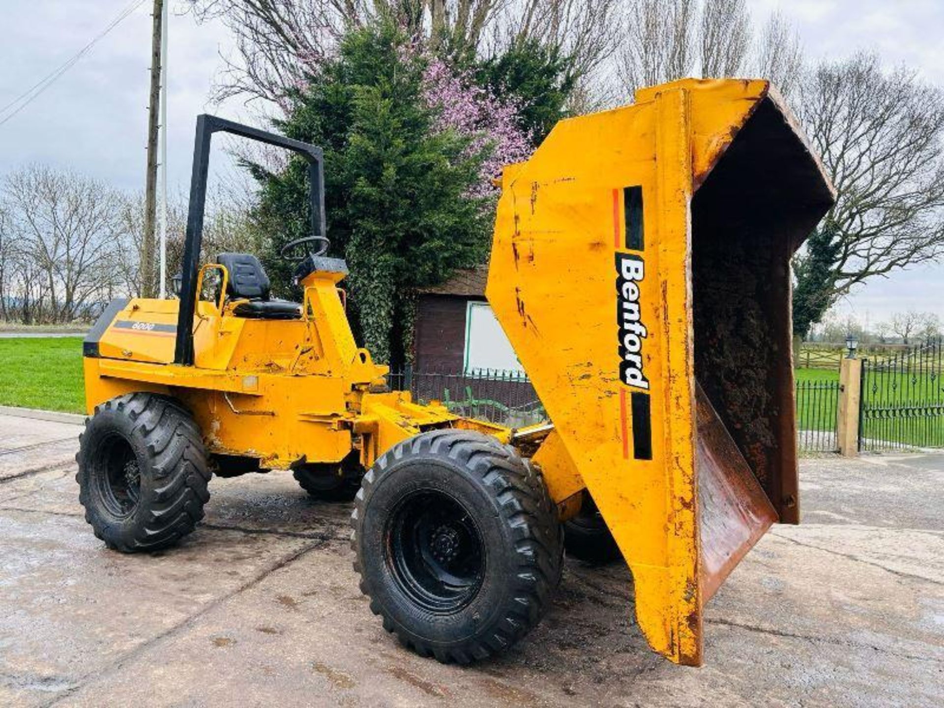 BENFORD 6000 4WD DUMPER C/W ROLE BAR, DEUTZ ENGINE - Image 12 of 15