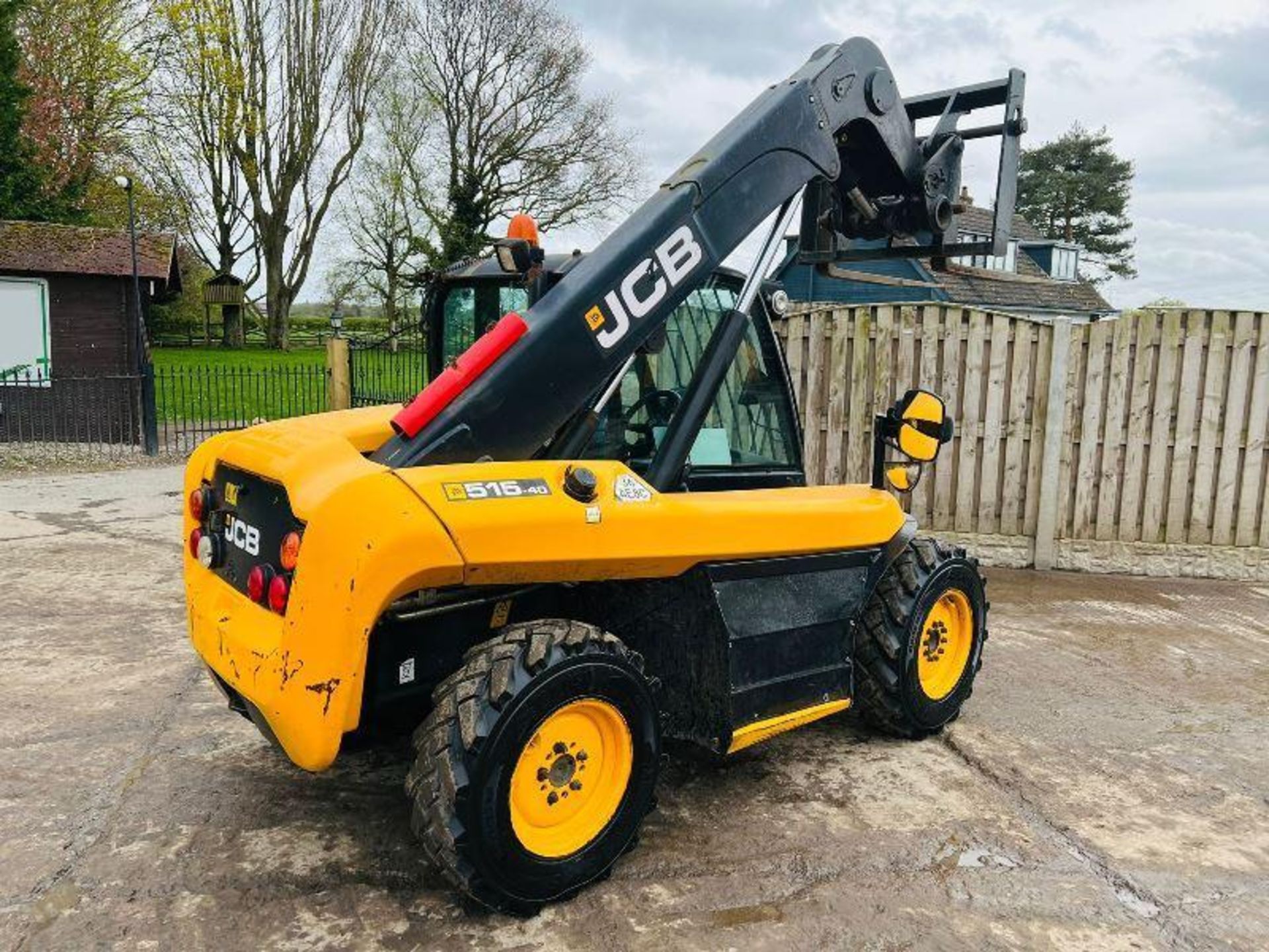 JCB 515-40 4WD TELEHANDLER C/W PALLET TINES - Image 3 of 20