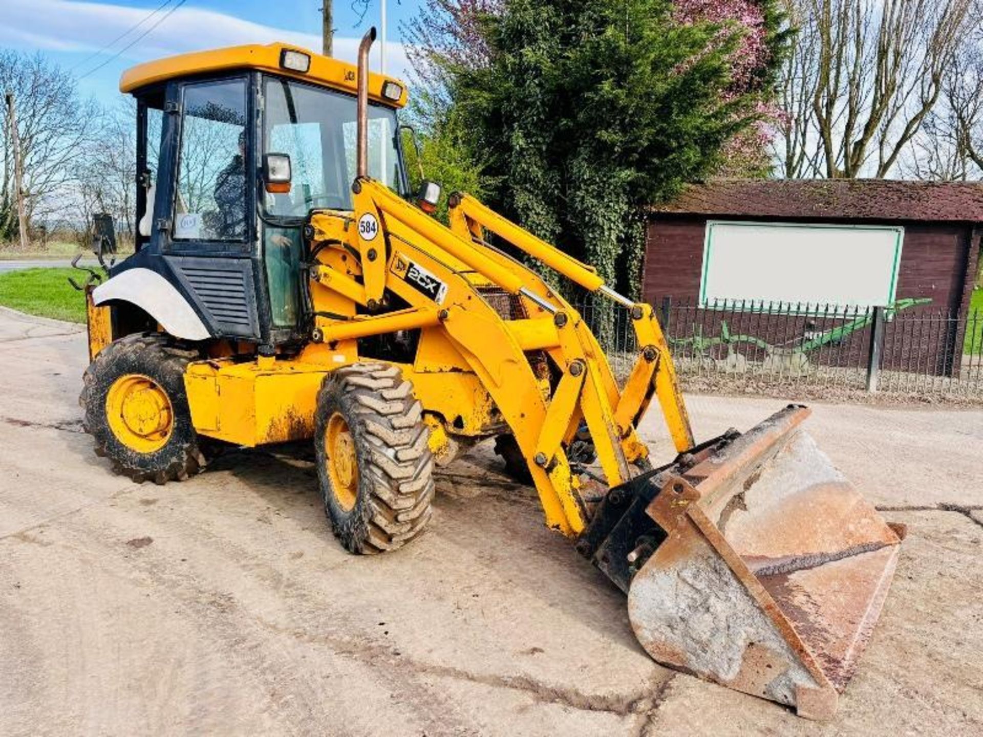 JCB 2CX 4WD LOADING SHOVEL C/W 4 WHEEL STEER & SIDE TIP BUCKET