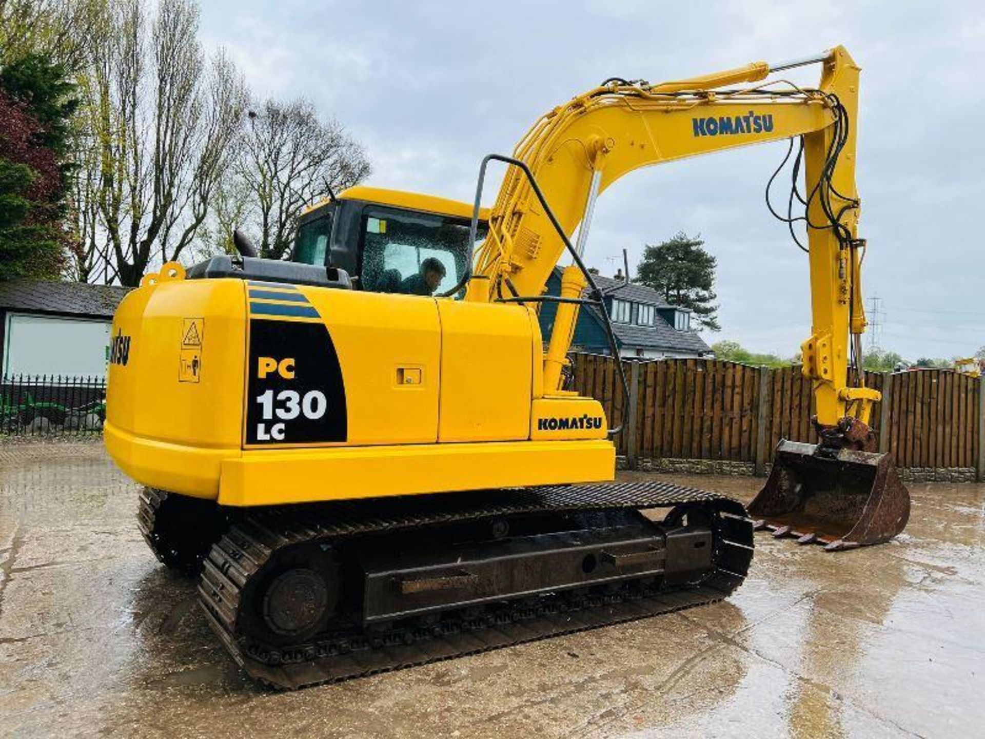 KOMATSU PC130 TRACKED EXCAVATOR C/W QUICK HITCH & BUCKET - Bild 18 aus 20