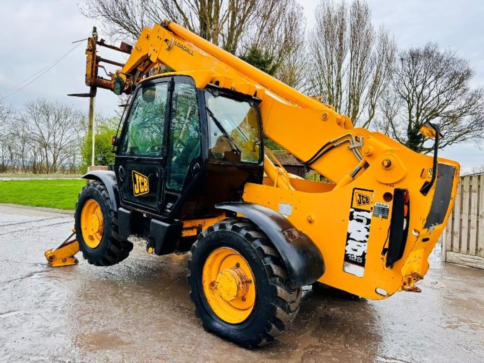 JCB 535-125 4WD TELEHANDLER *12.5 METER REACH* C/W PALLET TINES - Image 7 of 17