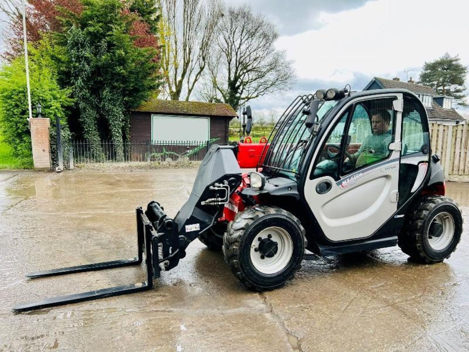 MANITOU MT420 COMFORT TURBO 4WD TELEHANDLER *YEAR 2018* C/W PALLET TINES - Bild 5 aus 17