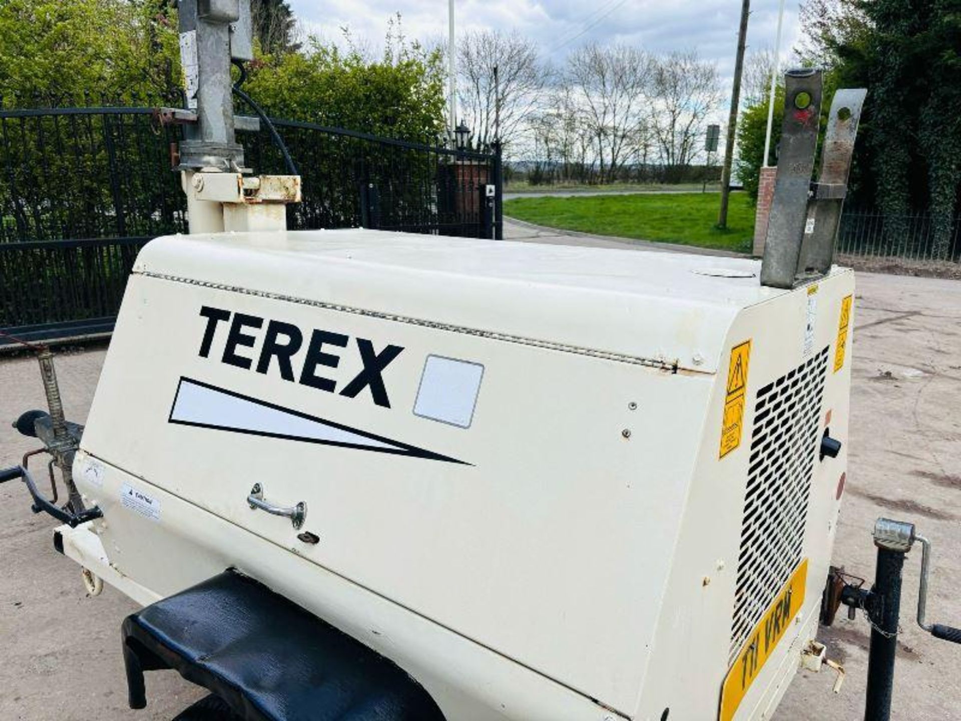 TEREX 4050D SINGLE AXLE TELESCOPIC LIGHTING TOWER C/W KUBOTA ENGINE - Image 10 of 15