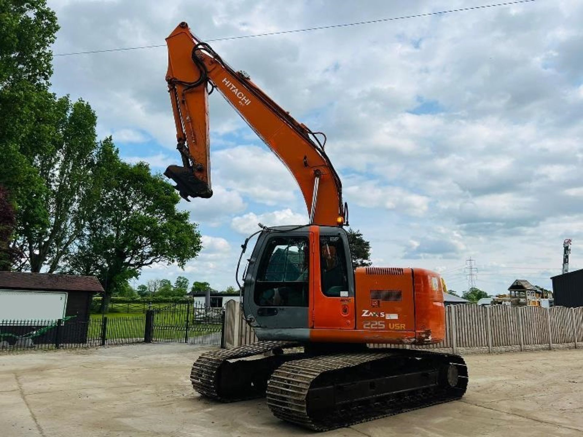 HITACHI ZX225USR TRACKED EXCAVATOR C/W QUICK HITCH - Image 7 of 13