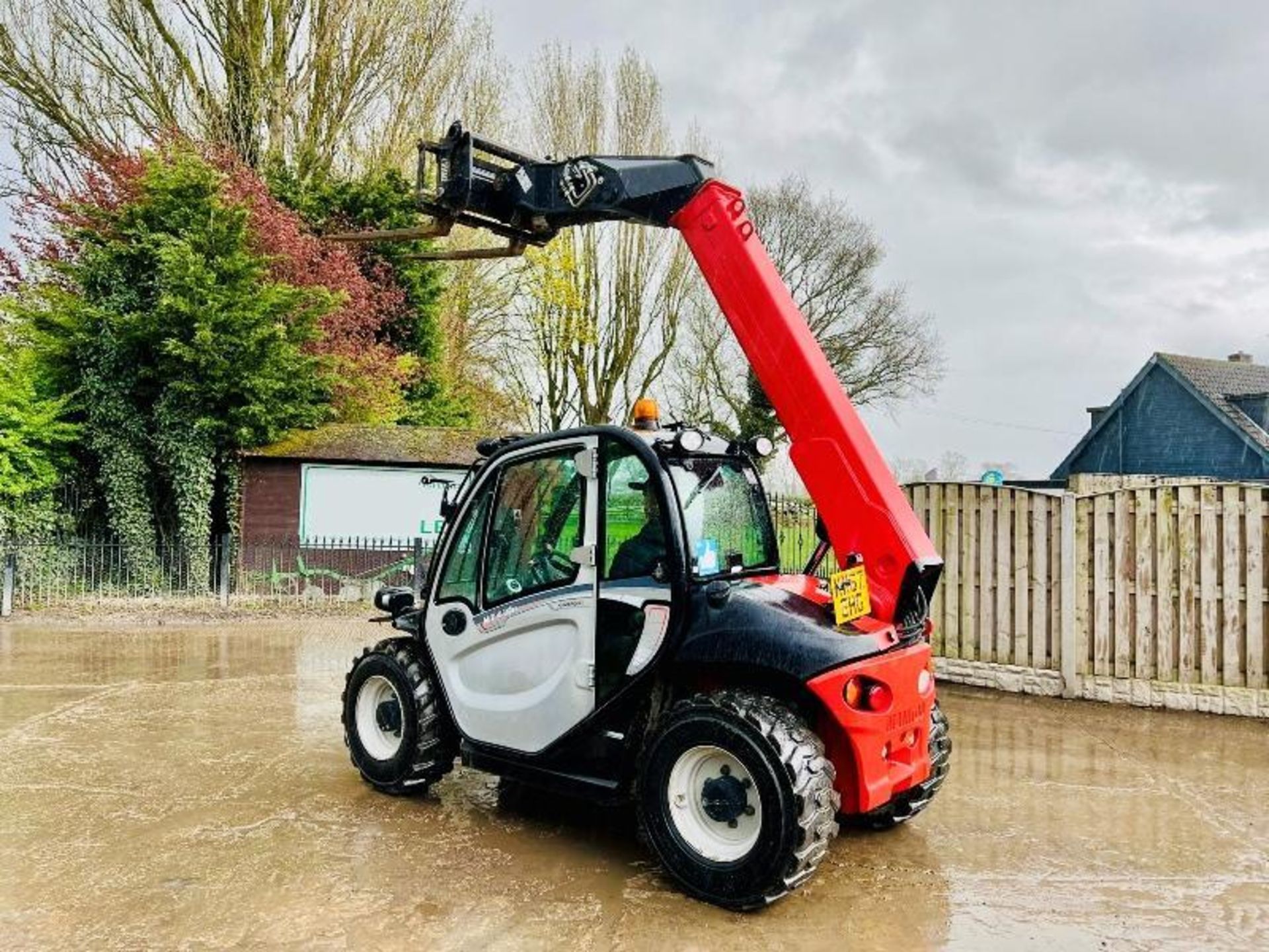 MANITOU MT420 COMFORT TURBO 4WD TELEHANDLER *YEAR 2017, 1772 HOURS* C/W PALLET TINES - Image 7 of 19