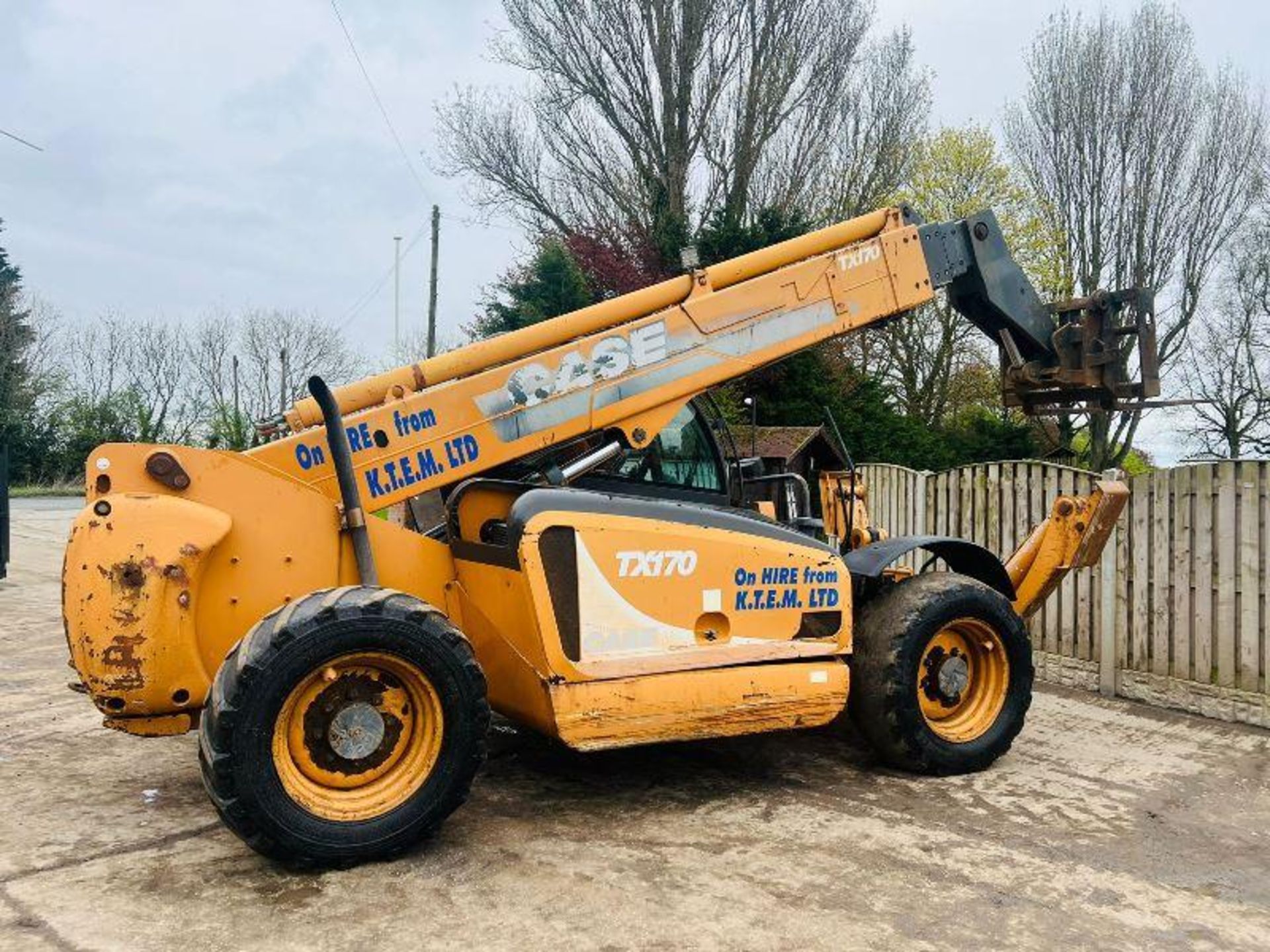 CASE TX170 4WD TELEHANDLER *17 METER REACH* C/W PALLET TINES - Image 6 of 20