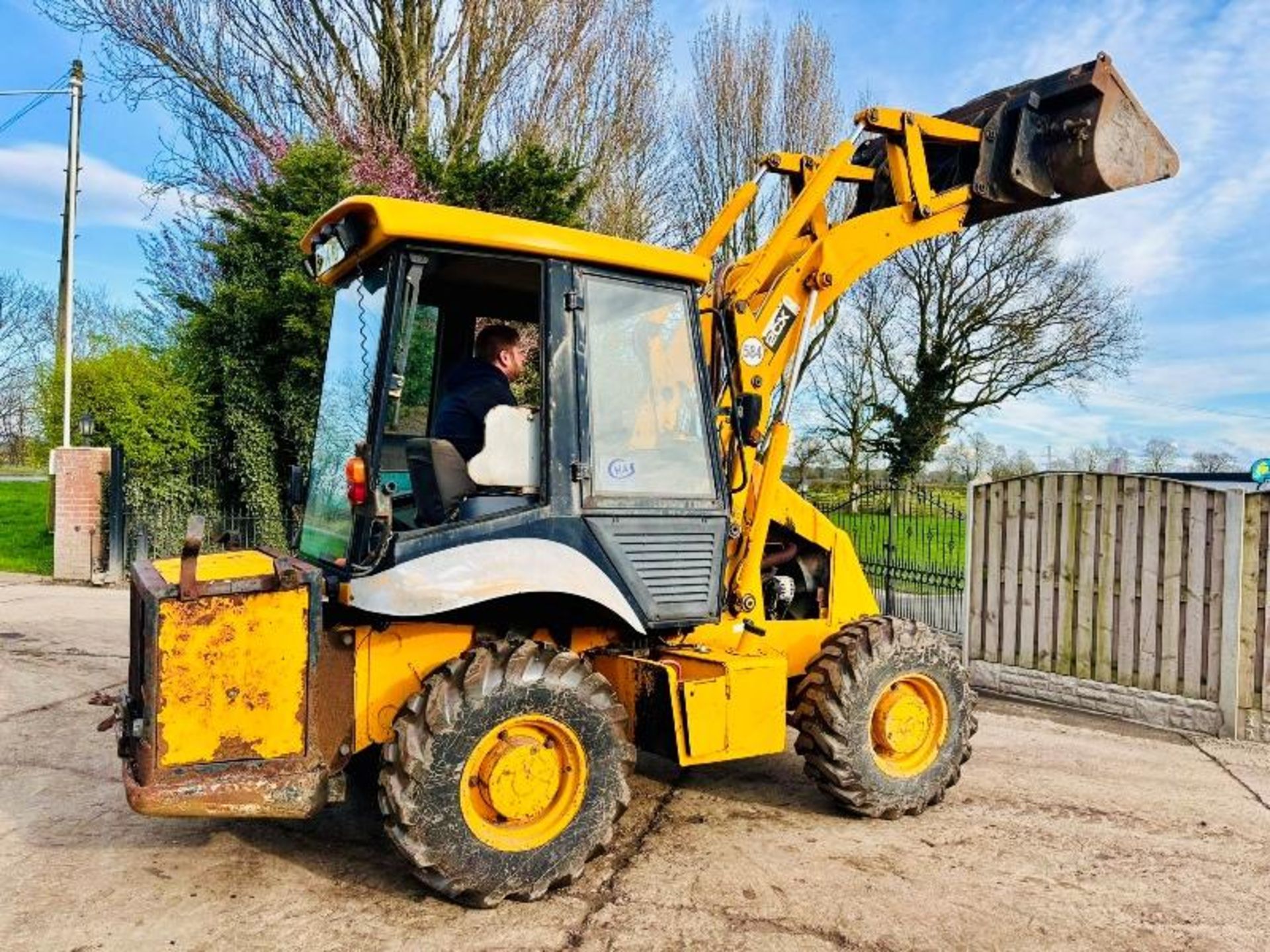 JCB 2CX 4WD LOADING SHOVEL C/W 4 WHEEL STEER & SIDE TIP BUCKET - Bild 7 aus 16