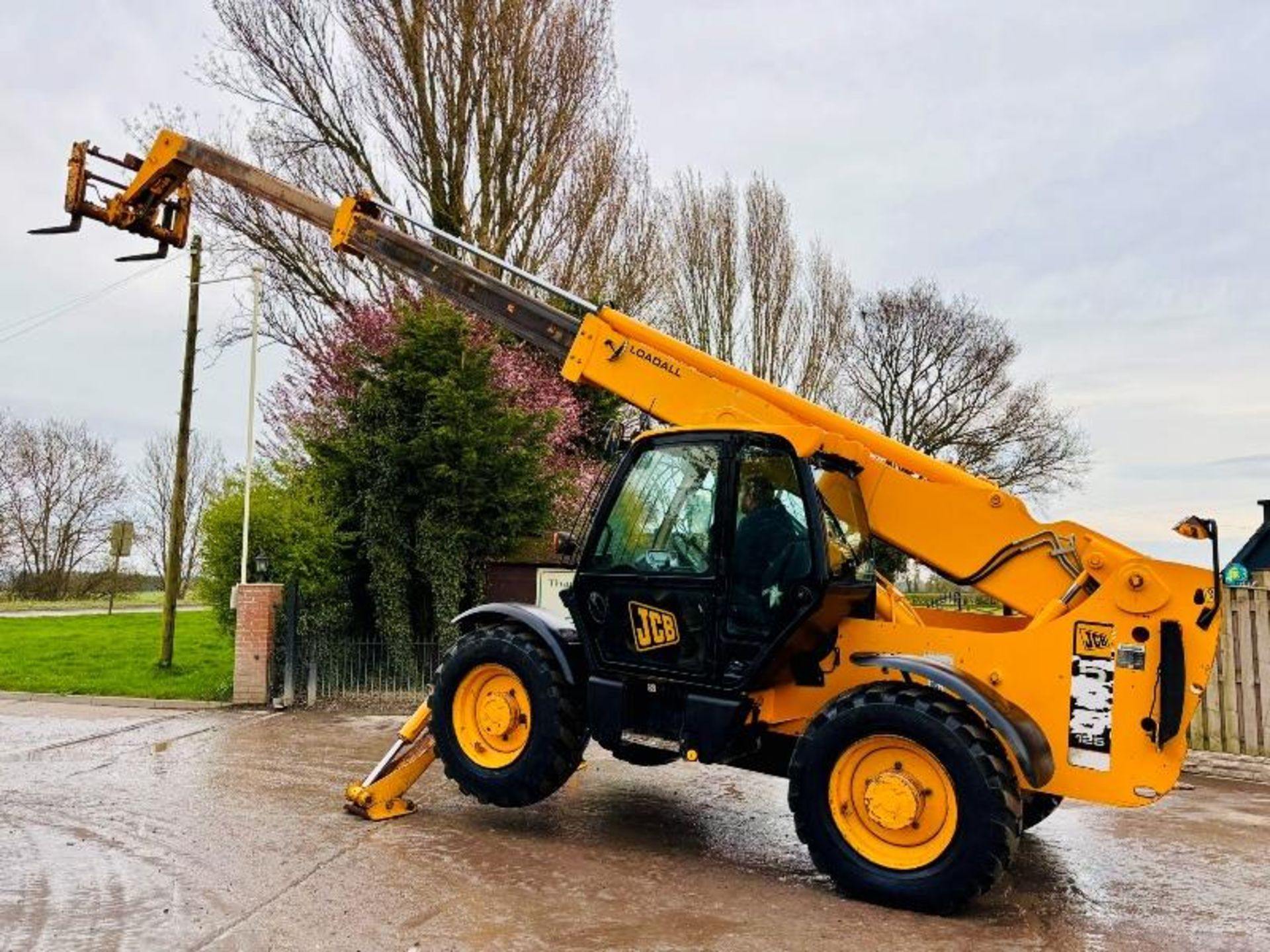 JCB 535-125 4WD TELEHANDLER *12.5 METER REACH* C/W PALLET TINES - Image 5 of 17