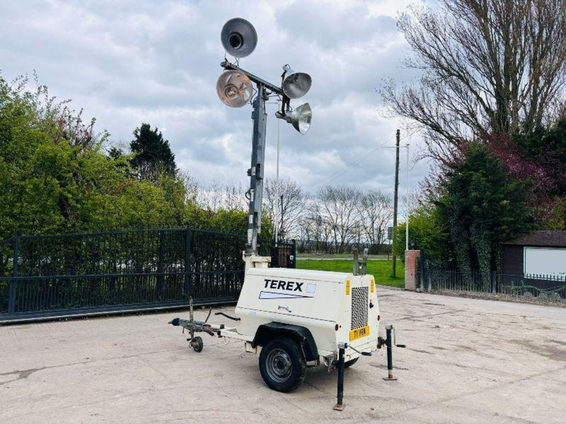 TEREX 4050D SINGLE AXLE TELESCOPIC LIGHTING TOWER C/W KUBOTA ENGINE - Image 13 of 15