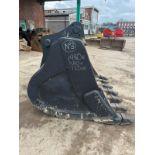 DIGGER BUCKET - 1980B, 580GP, 120 PINS