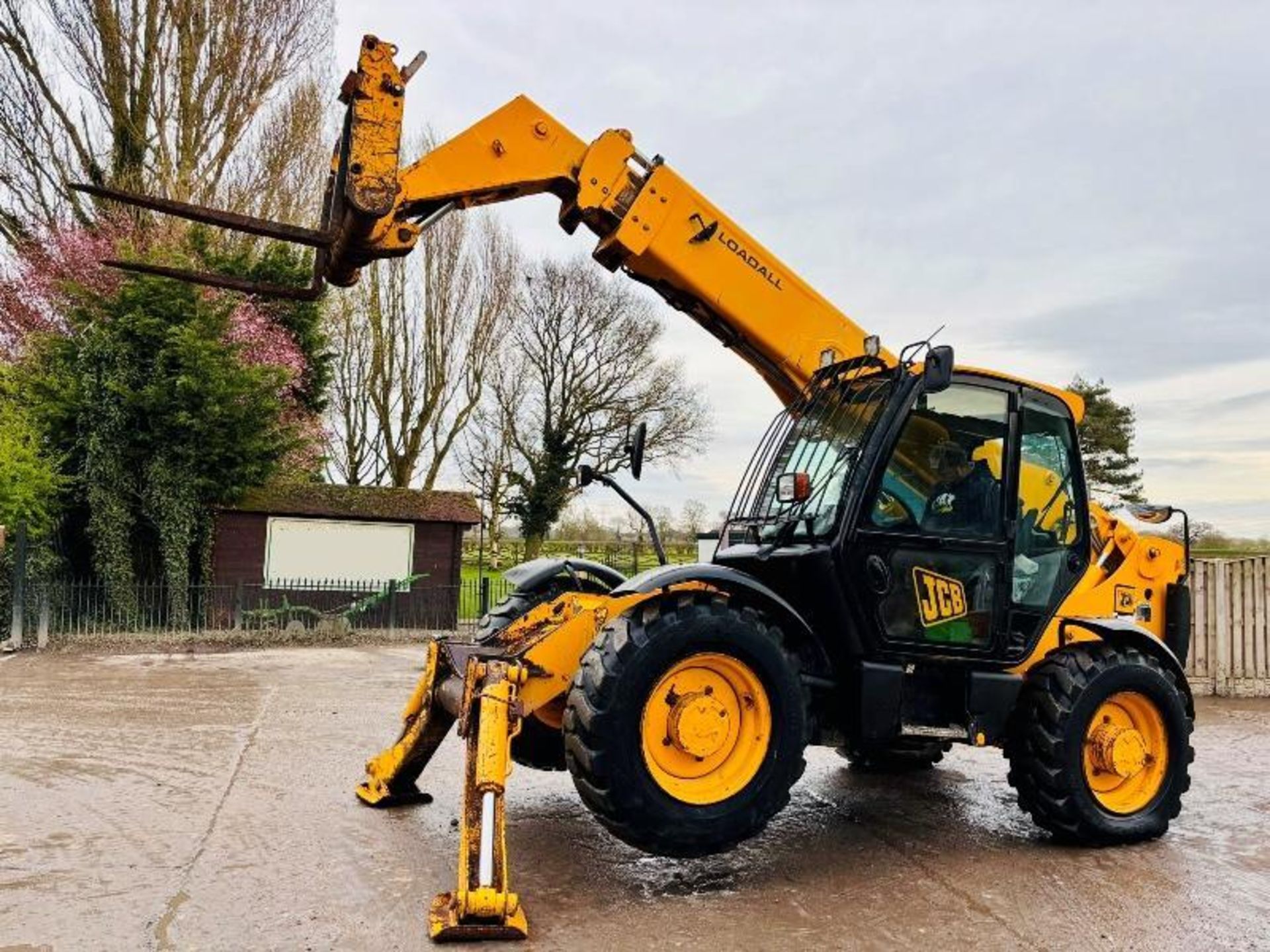 JCB 535-125 4WD TELEHANDLER *12.5 METER REACH* C/W PALLET TINES - Image 15 of 17