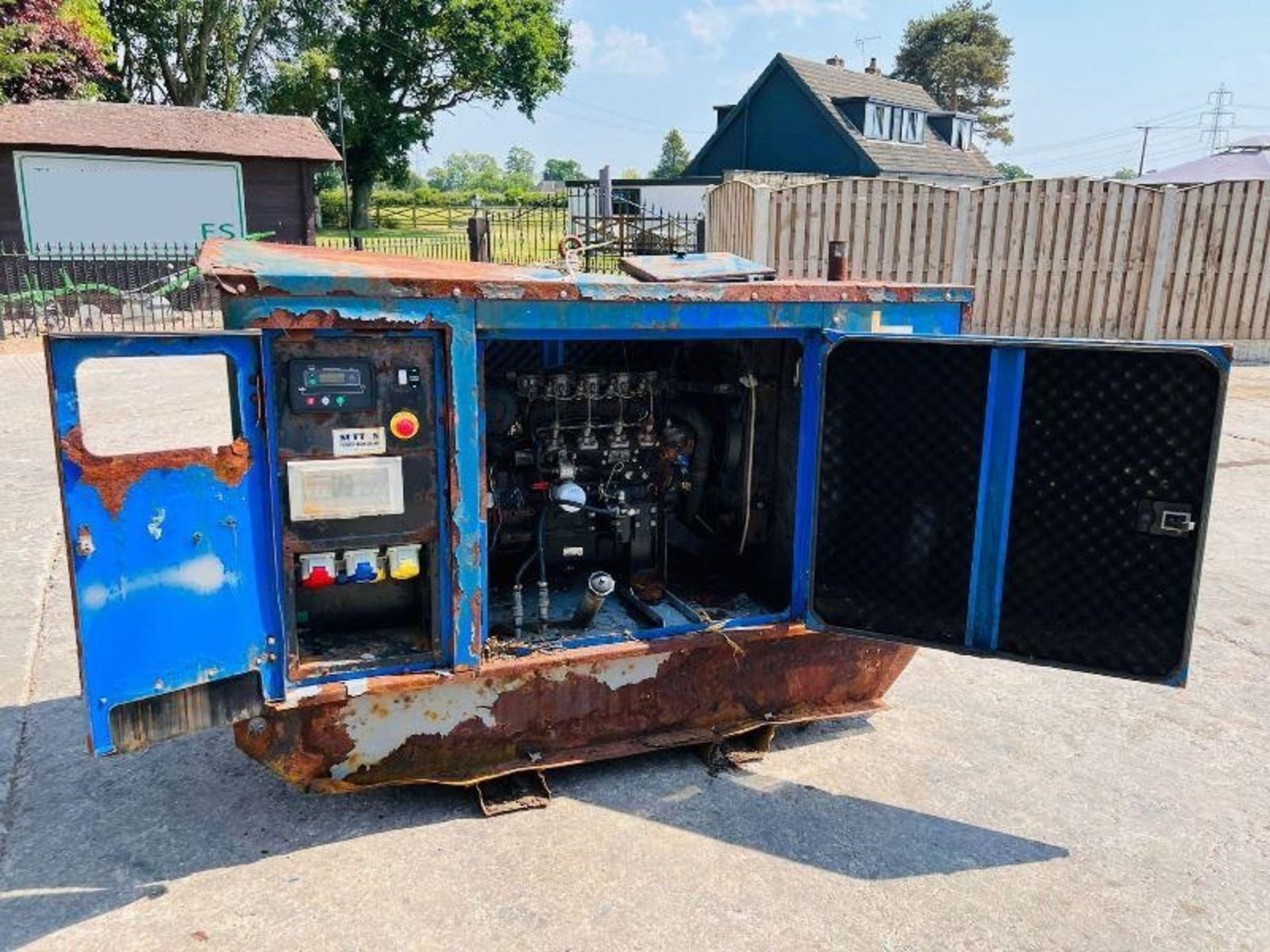 SUTTON EP20IST 23KVA GENERATOR C/W ISUZU ENGINE - Bild 3 aus 15