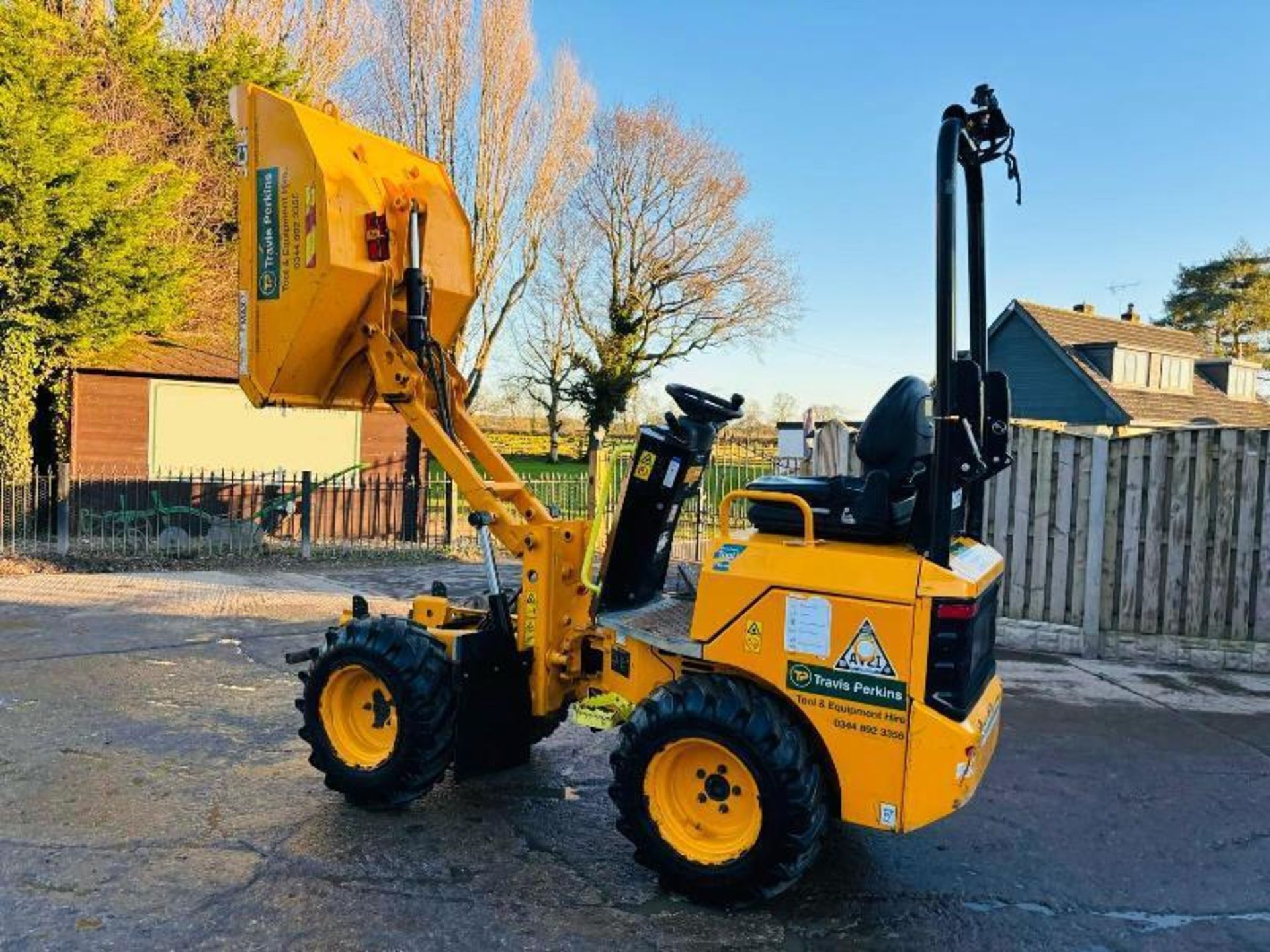 JCB 1T-T HIGH TIP 4WD DUMPER * YEAR 2018, ONLY 718 HOURS* - Bild 12 aus 15