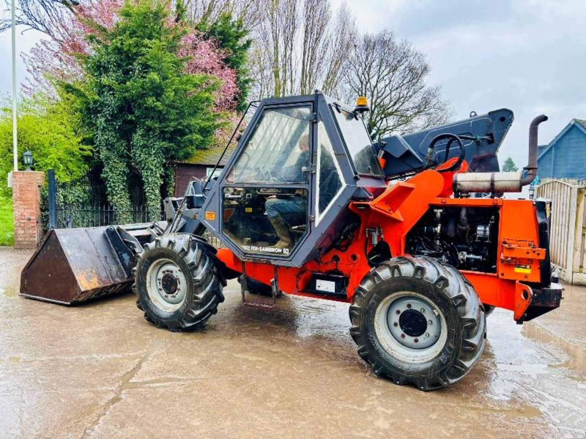 SAMBRON T3065 AGRISCOPIC 4WD TELEHANDLER C/W BUCKET - Image 12 of 15