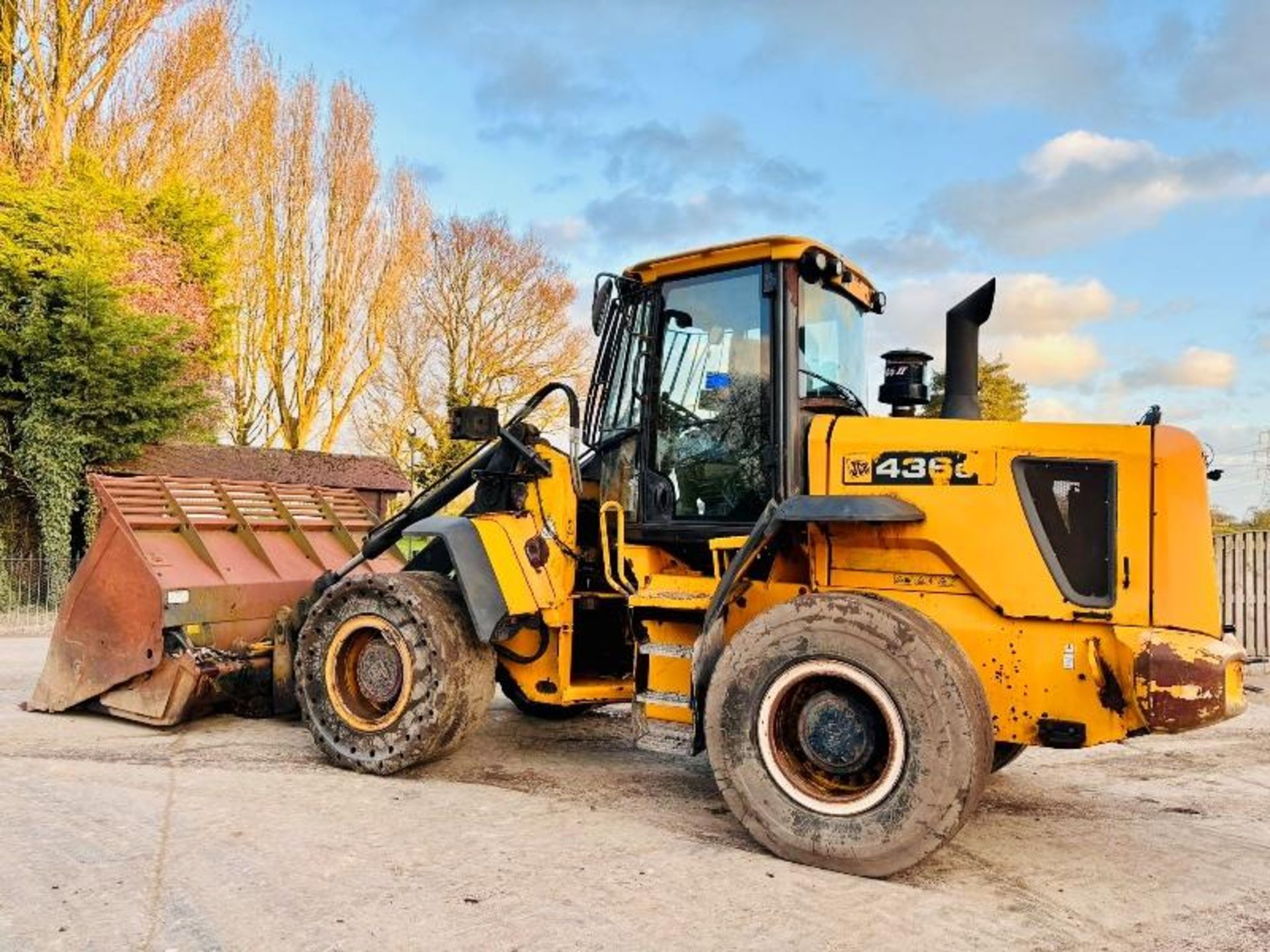 JCB 436E 4WD LOADING SHOVEL C/W TOE TIP BUCKET - Image 10 of 15