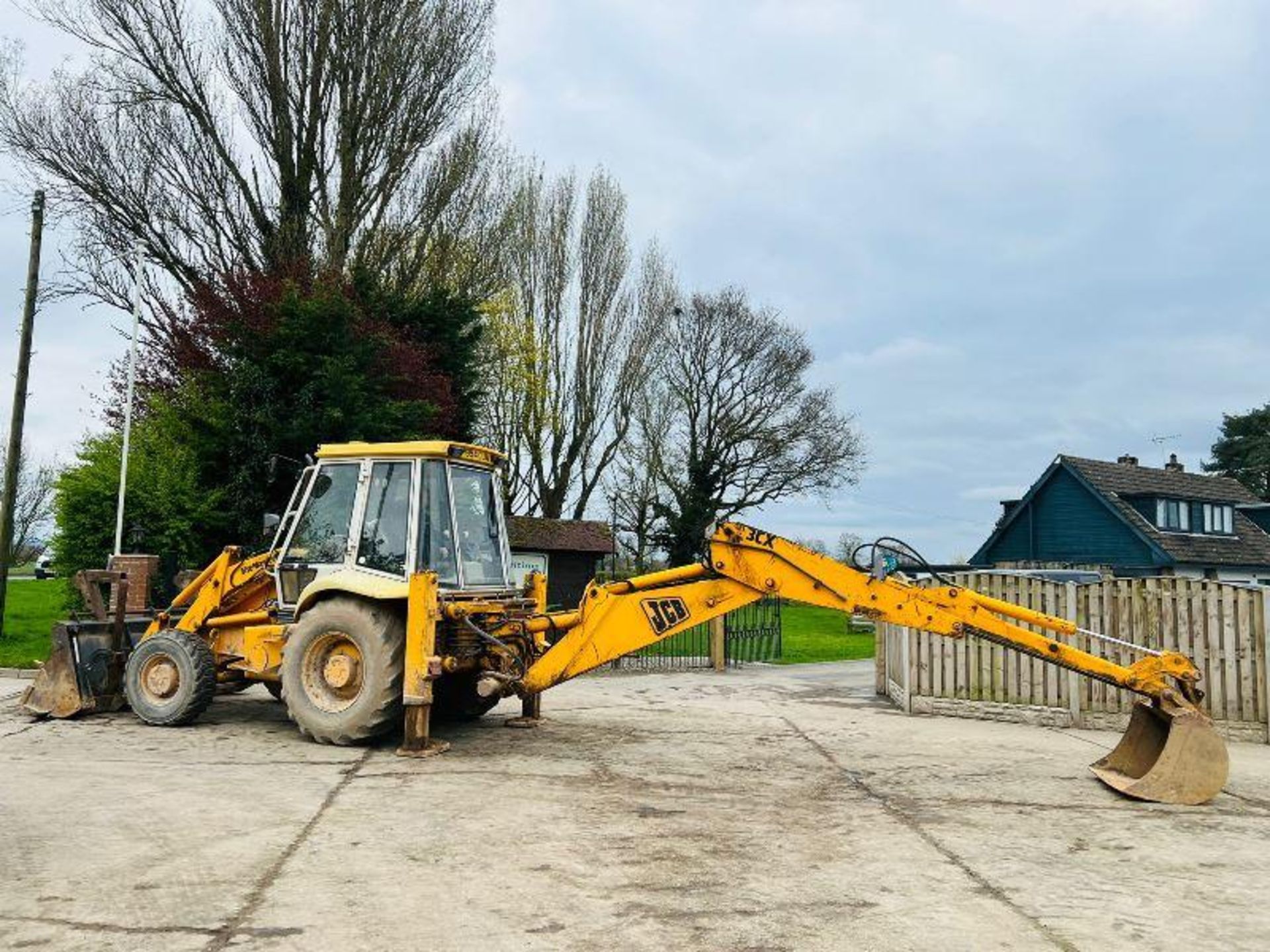 JCB 3CX 4WD PROJECT 8 BACKHOE DIGGER C/W EXTENDING DIG - Image 8 of 19